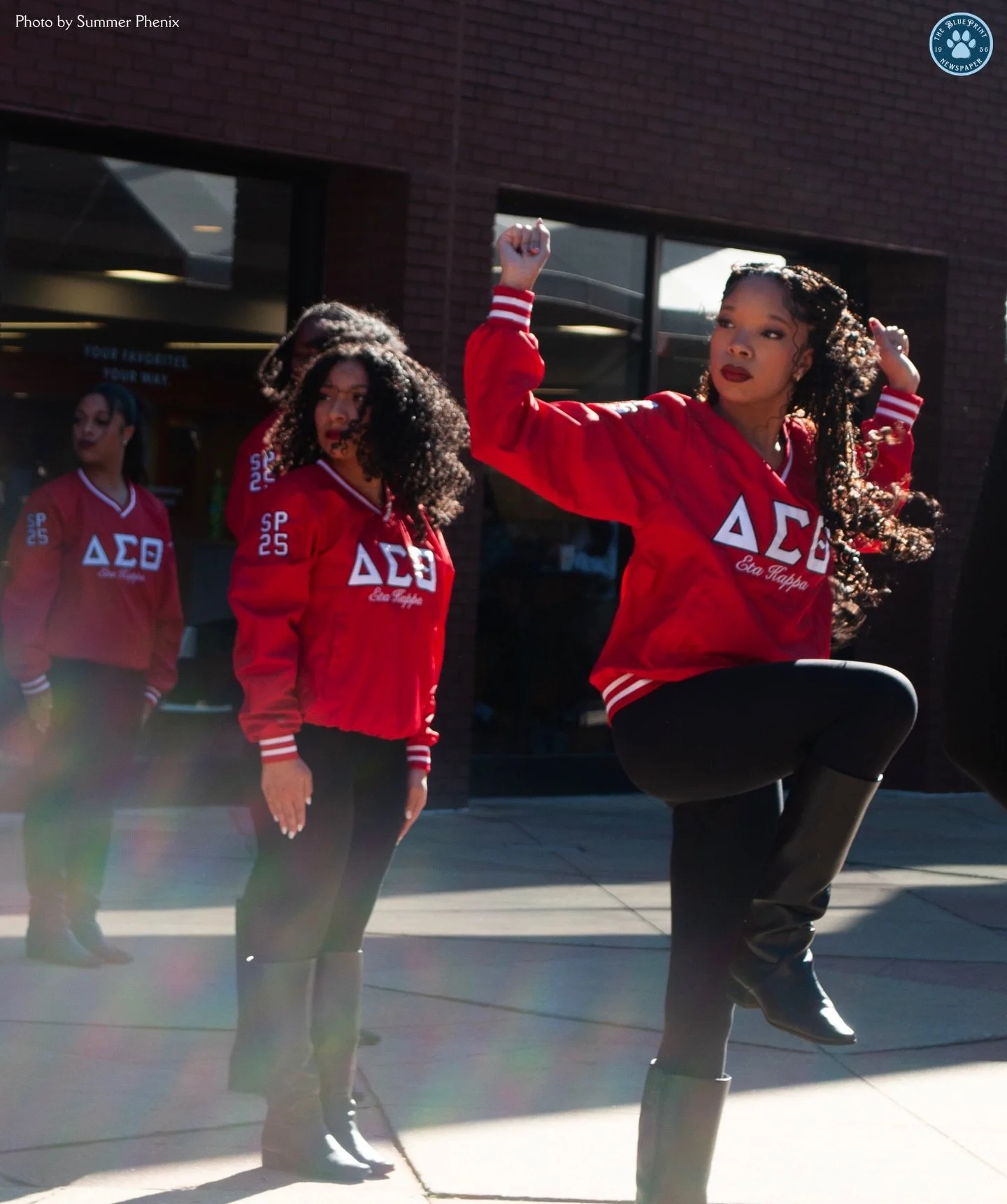 @etakappa_dst delivered a devastating yard show performance last Friday to conclude their Founders week! Congratulations to the chapter members on a dynamic week of programming 🔺

📸 @s.ummer.__ &amp; @leah.jenae_ 

#deltasigmatheta #etakappa #spelm