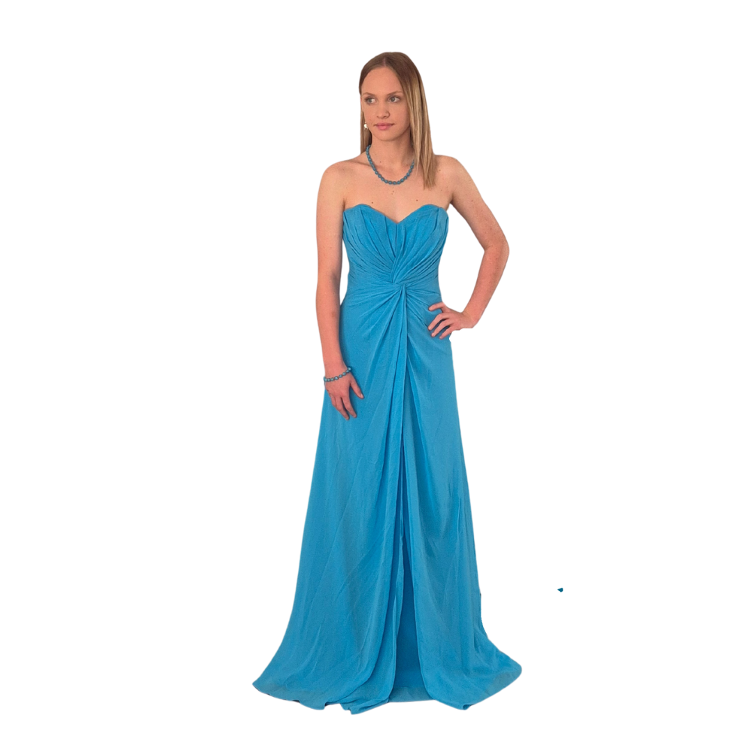 Bella is featuring in this stunner the Sky. Twistable front which just suits all body shapes, in chiffon overlay, zip up back. Can put on spaghetti straps.