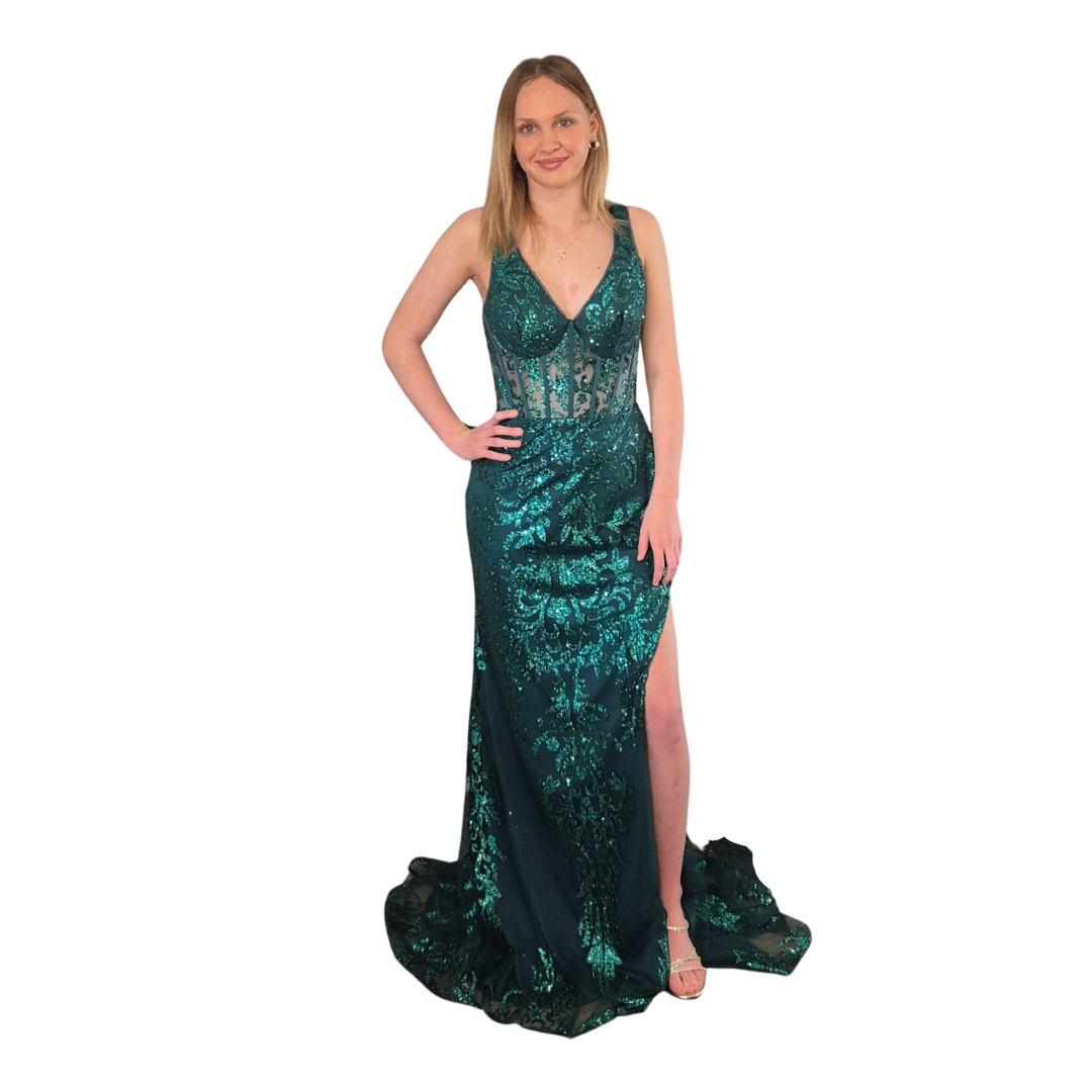 Bella wearing out Emerald Green Jenna Dress in size 6. Corset back, stunning detail throughout, thigh high spilt.