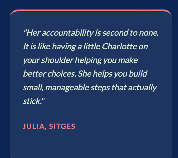Quote with a navy background and pink border, featuring a testimonial in white text about responsibility and support, signed by Julia from Sitges.