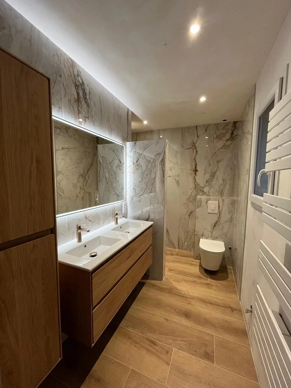 Salle d'eau effet marbre