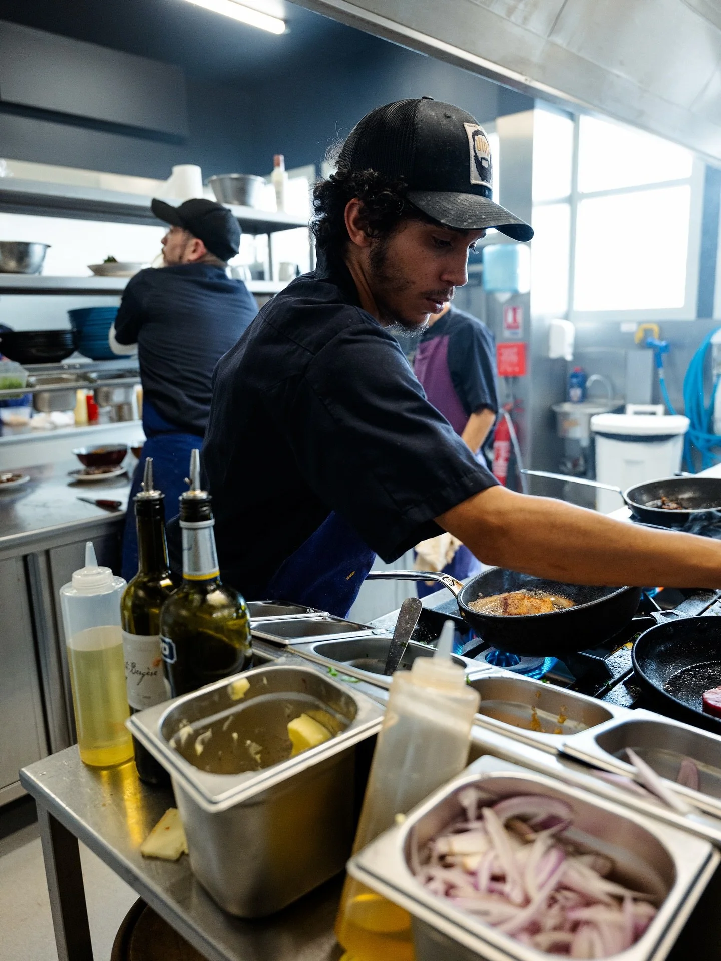 STAFF partie 1 

Voil&agrave; maintenant 7 mois que nous sommes ouverts 🎂 !

L&rsquo;aventure Uini&rsquo;s continue et c&rsquo;est l&rsquo;occasion pour nous de mettre en lumi&egrave;re nos &eacute;quipes qui nous permettent de vous offrir les meill