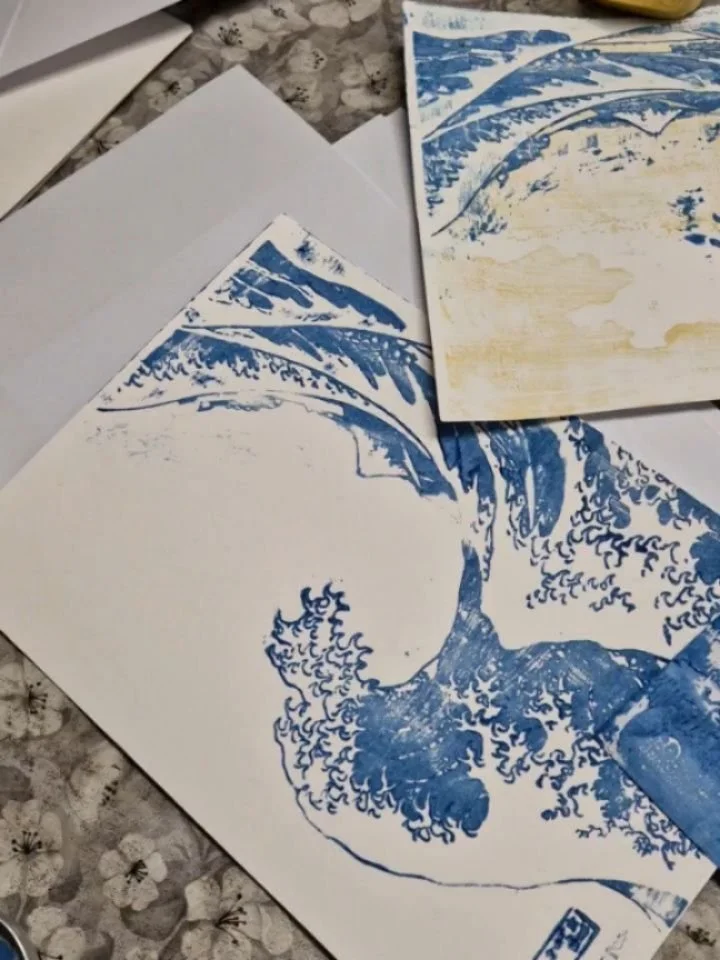 During her short residency at @farmlab.at, Natsuka Kamei @born_again_ukiyoe was very active!

She started by offering a hands-on workshop introducing the process of Japanese woodblock printing, where participants experienced how traditional technique