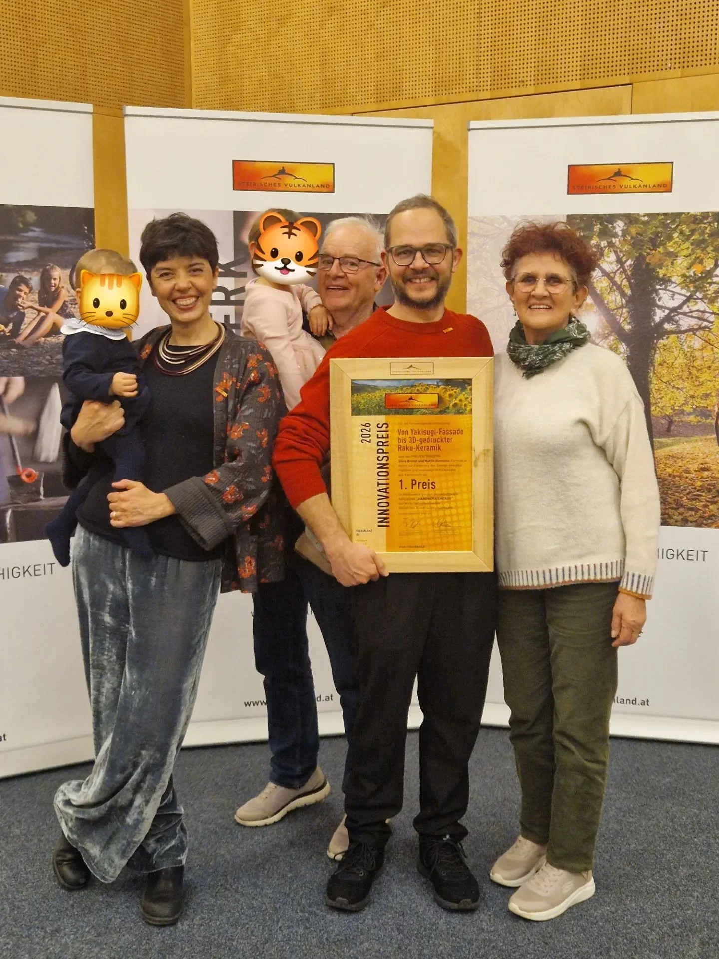 Incredible news: we won the first prize in the category Crafts at the 66th Innovation Award of the Steirisches Vulkanland!!!

At FarmLab, we work where tradition and innovation collide. We take techniques that have existed for centuries and push them