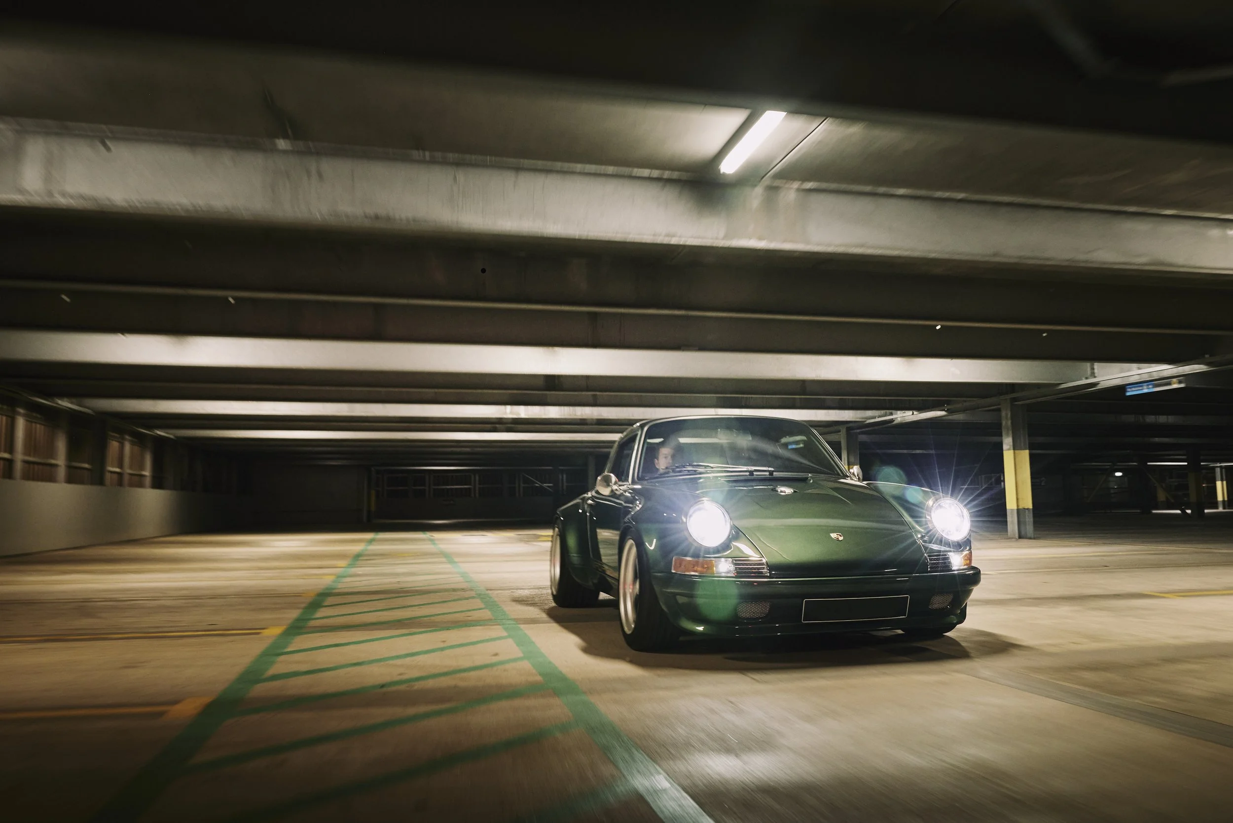 911 GTR Oak Green side profile detail