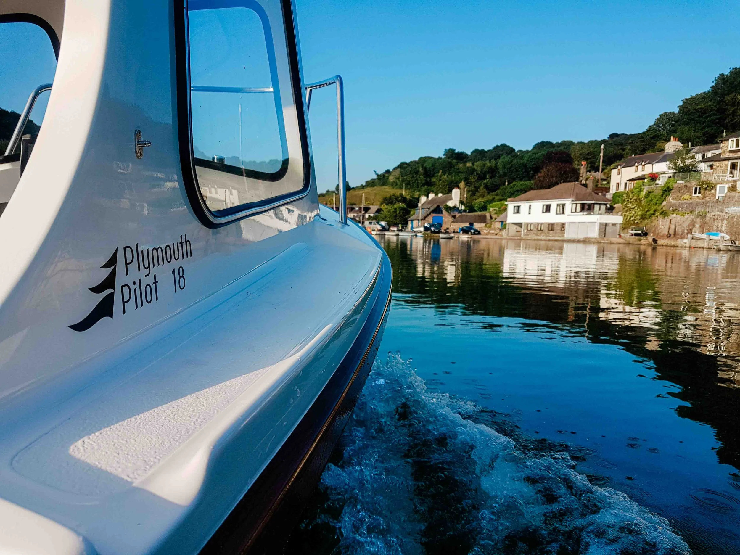 Boating Etiquette:&nbsp;The Do’s and Don’ts for a Smooth Sailing Experience&nbsp;