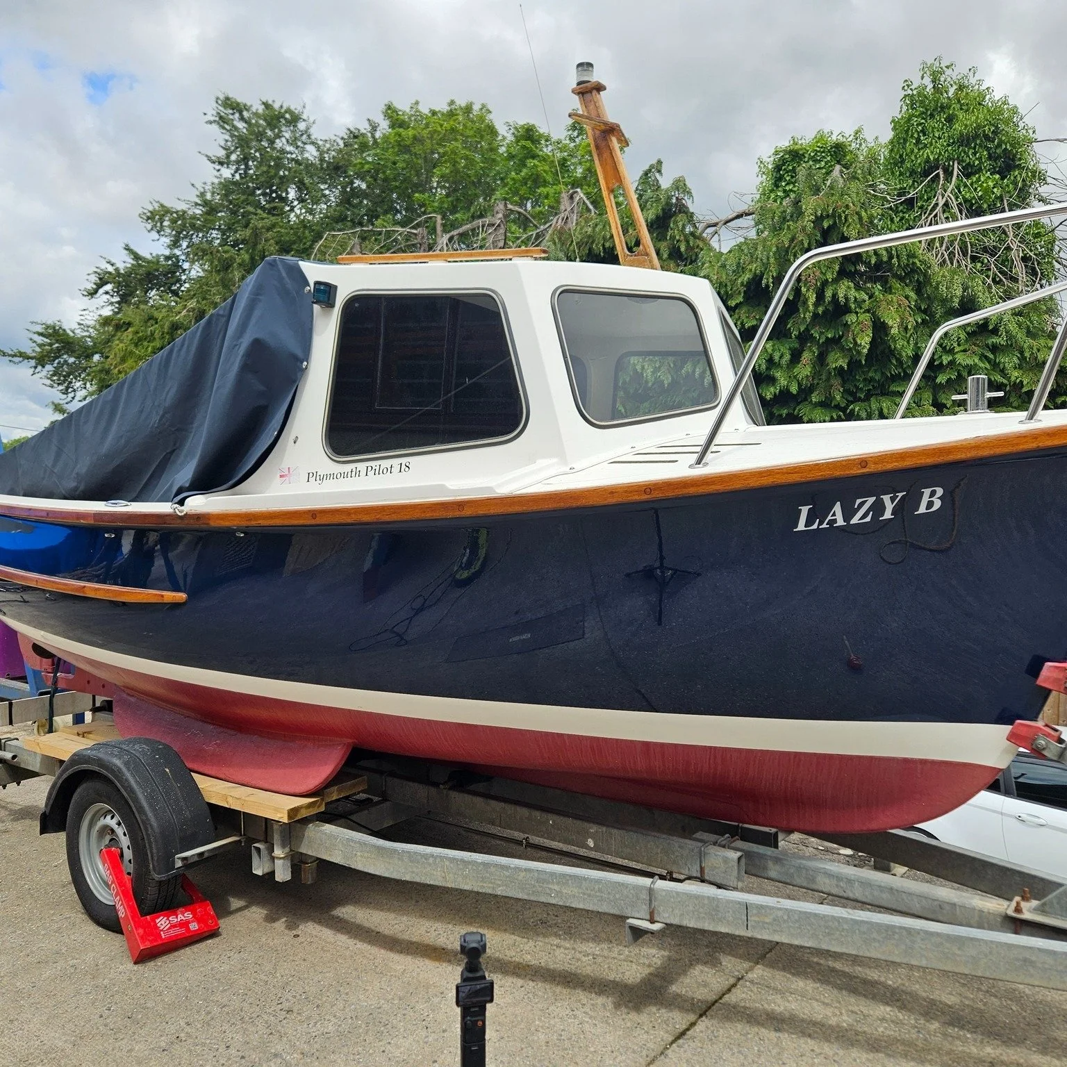 2011 Plymouth Pilot 18 "Lazy B" for sale. 

We currently have a well-cared-for 2011 Plymouth Pilot 18 available through our brokerage.

Finished in traditional Oxford Blue with teak rubbing strakes, Lazy B has had one owner from new and has