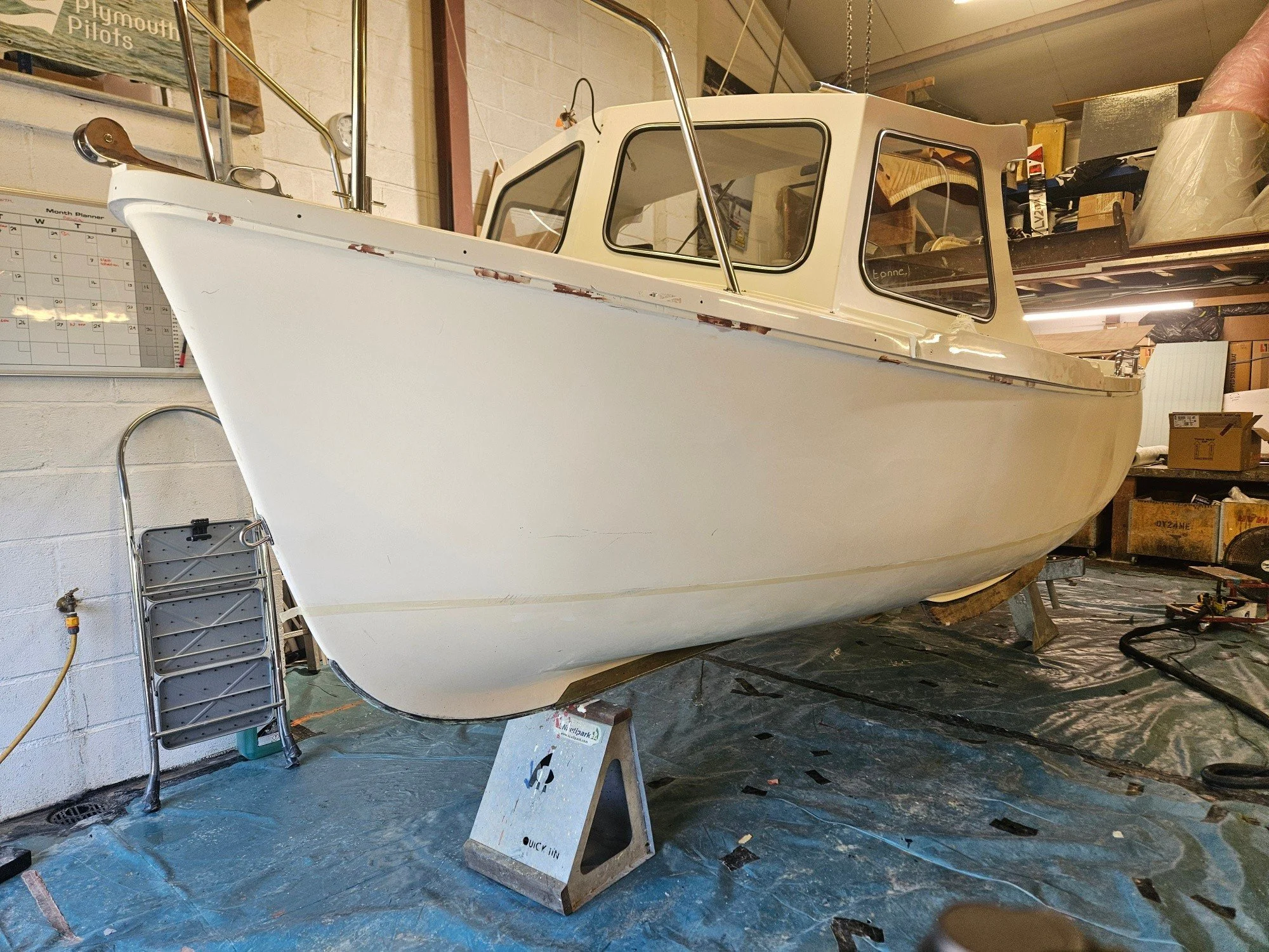 Busy prepping for a colour change!!!! Sanding, filling, fairing, cleaning and repeat!!!
Will be painting with International Perfection Pro, so watch this space!!👀