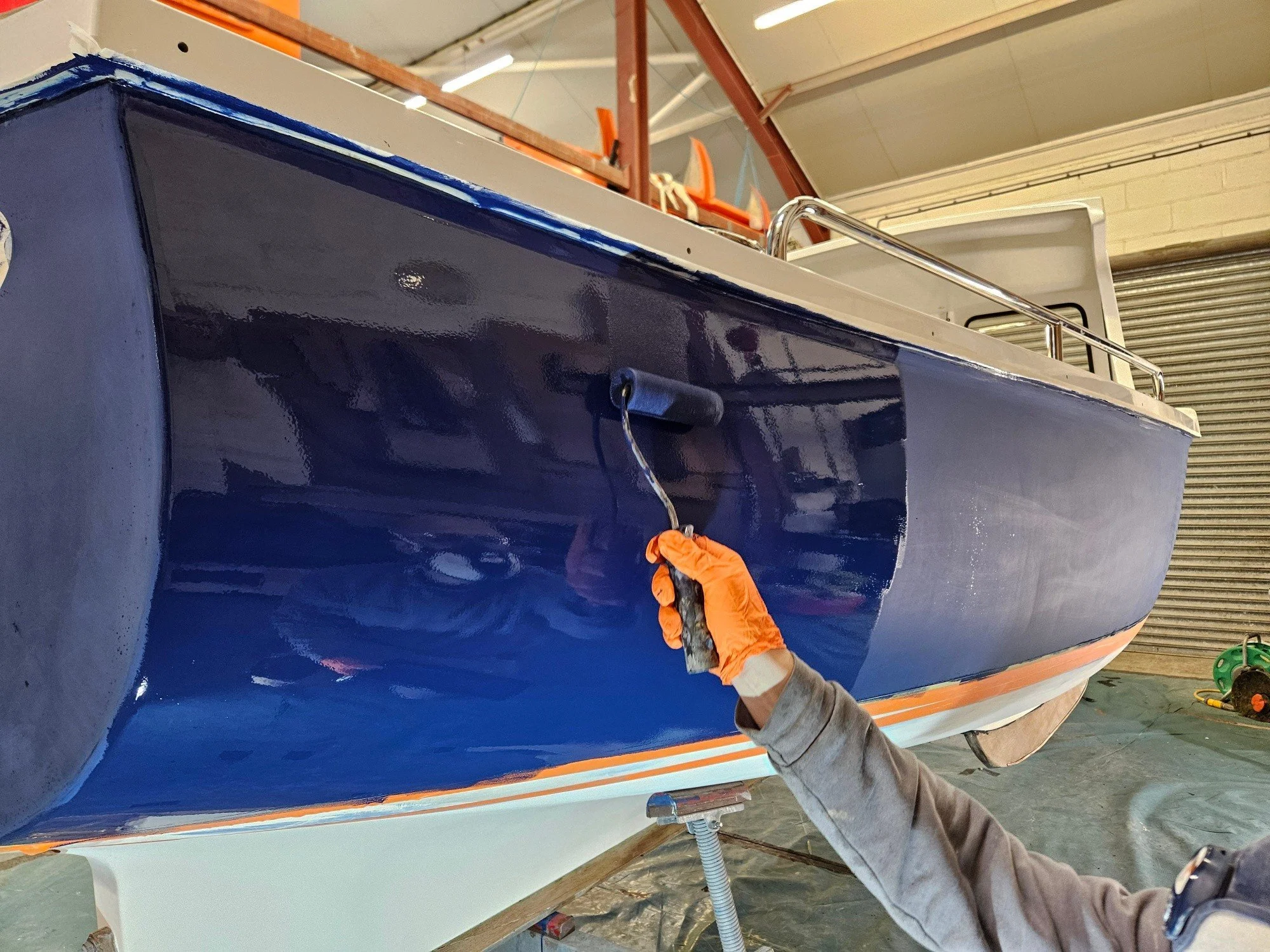 This week was all about preparation and painting!

Hull primed &amp; painted ✅️
Primed &amp; antifouled ✅️
Varnishing ✅️

Along with the final fitting of the coupling, shaft, prop &amp; anode.

Now the final push to get her in the water!