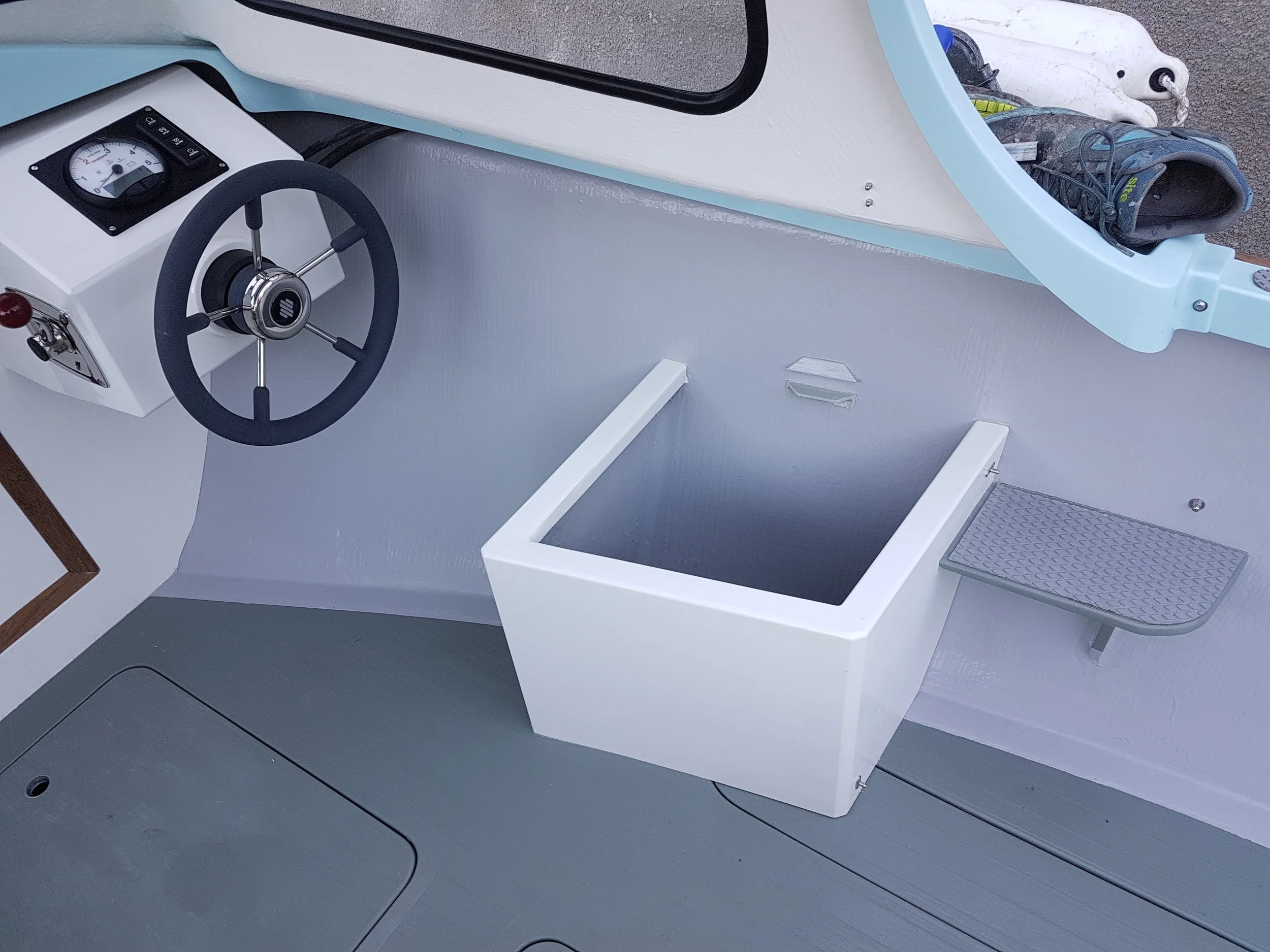 P18-Peggy-side step 01.jpg