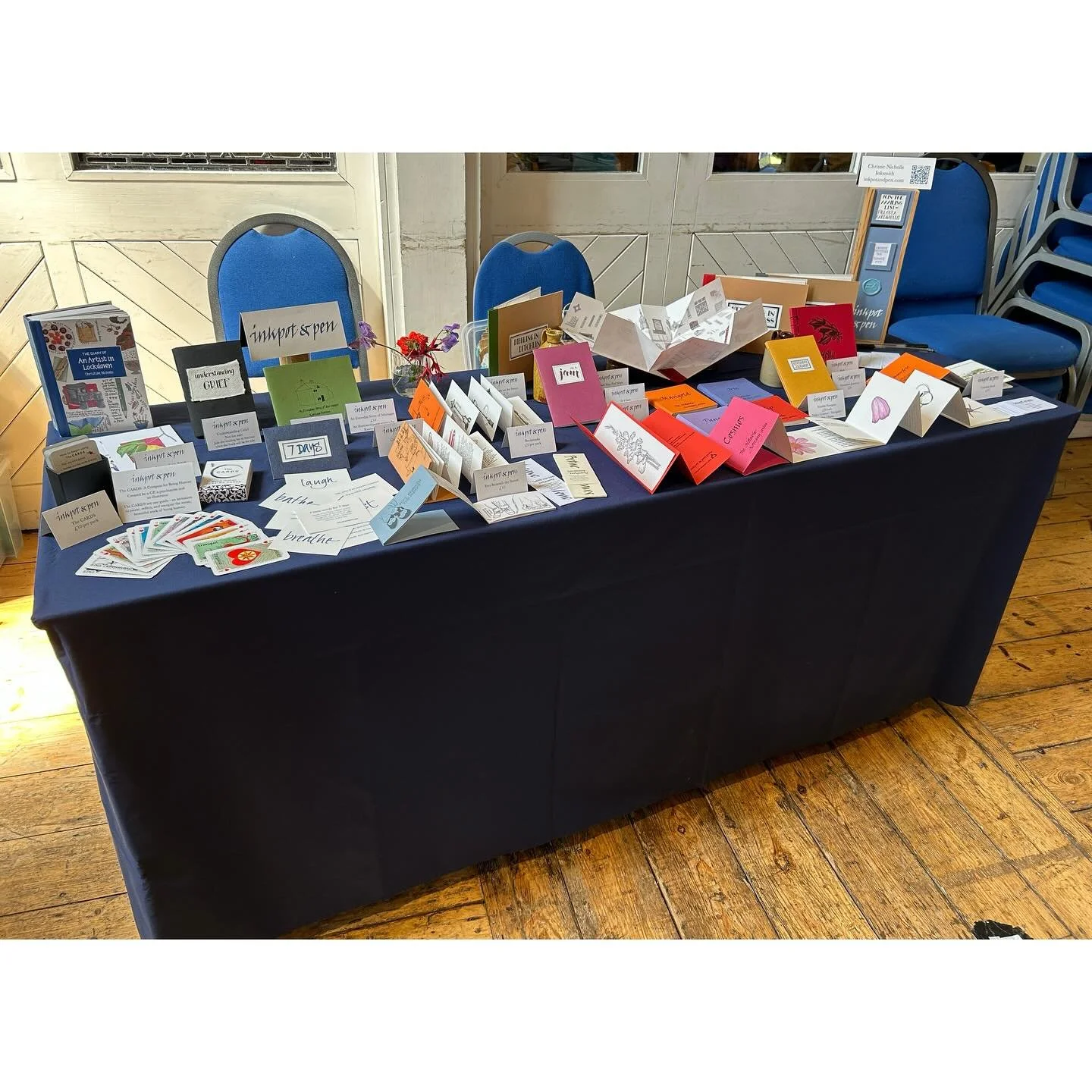 This afternoon you can find me at the @highgate.horticultural summer fair in Pond Square, Highgate. Scroll for more details and the delicious homemade lemon cake I&rsquo;m currently devouring whilst drinking a nice cup of tea.
Along with my artists b