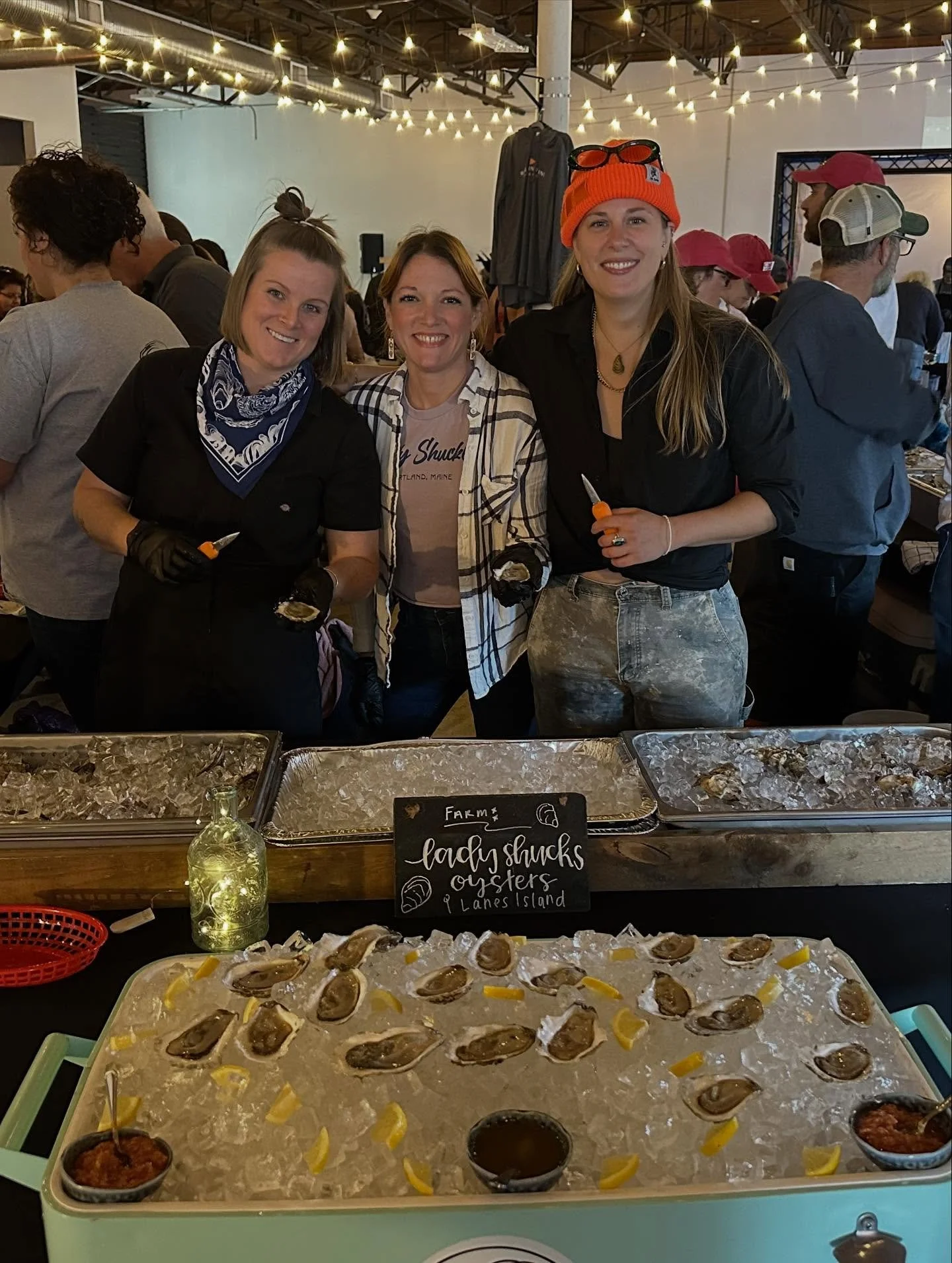LADY SHUCKS OYSTERS @harvestontheharbor 🦪🍁🌊‼️ this years celebration was made so special as we got to showcase our oysters from our little farm in Yarmouth 🥹 

it&rsquo;s hard to believe it&rsquo;s been 3 years since we put the farm into place. a