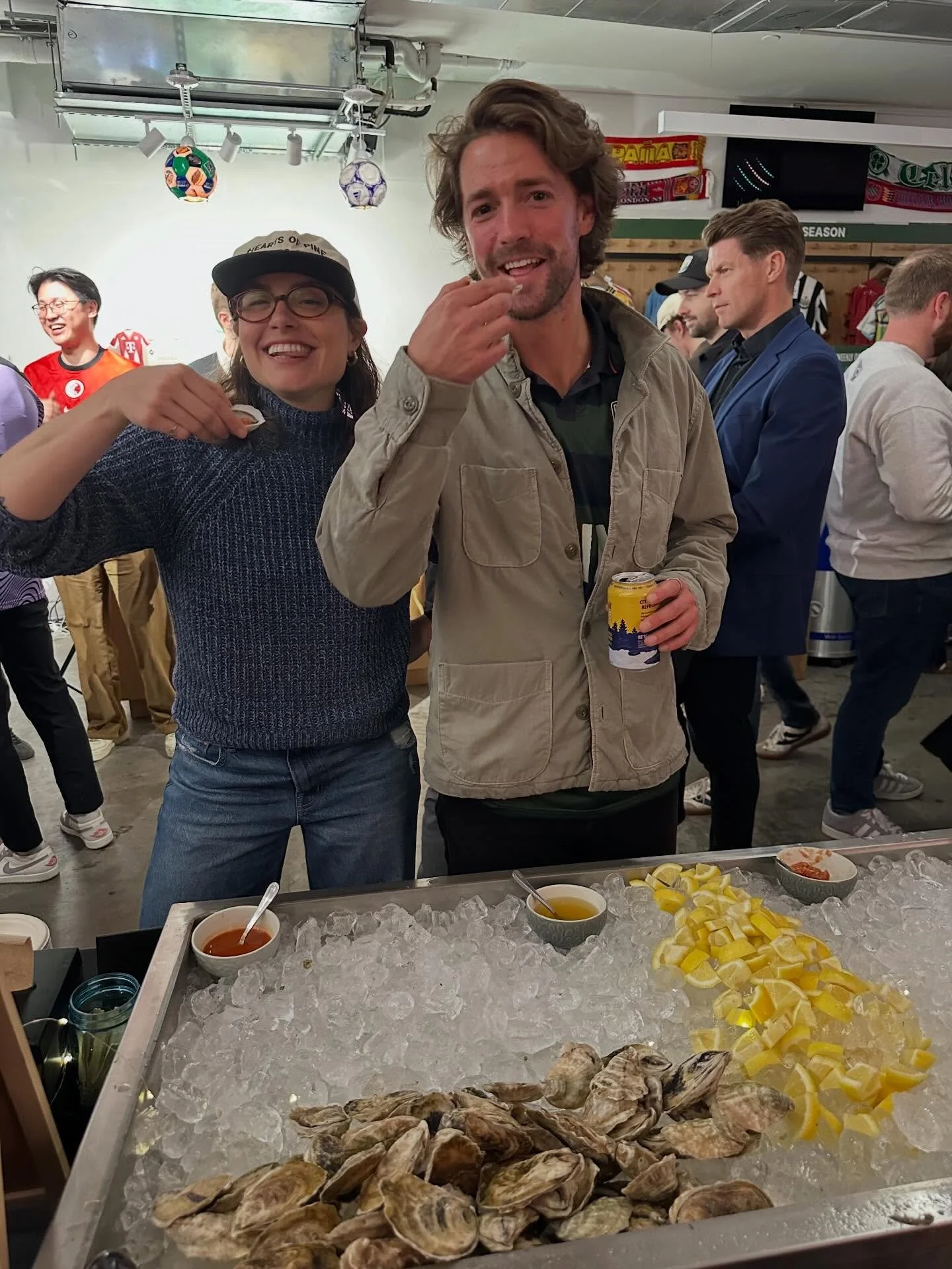 From Maine to Manhattan with big shuckin&rsquo; LOVE!!!! &hearts;️🌲🦪

life is so crazy bc wdym our first private raw bar booked in NYC was to celebrate our home soccer team @hearts_sc 
with maine grown @wolfeneckoysters @moxie_official @allenscoffe