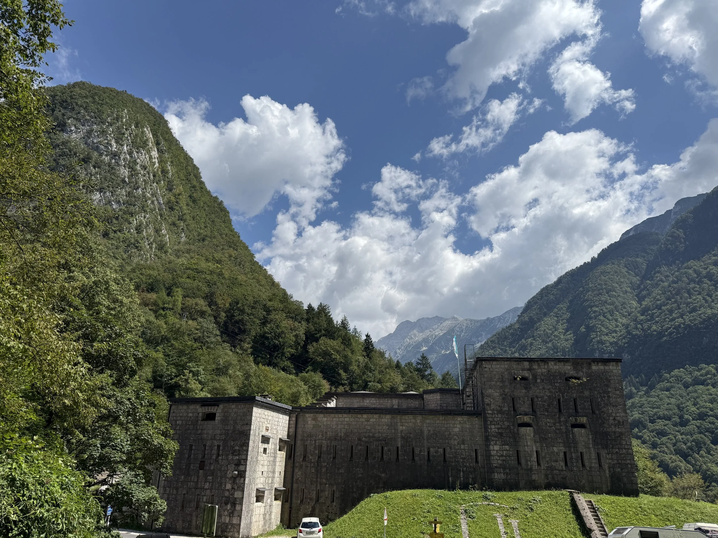 Festung Kluze nahe Bovec, Juliana Trail