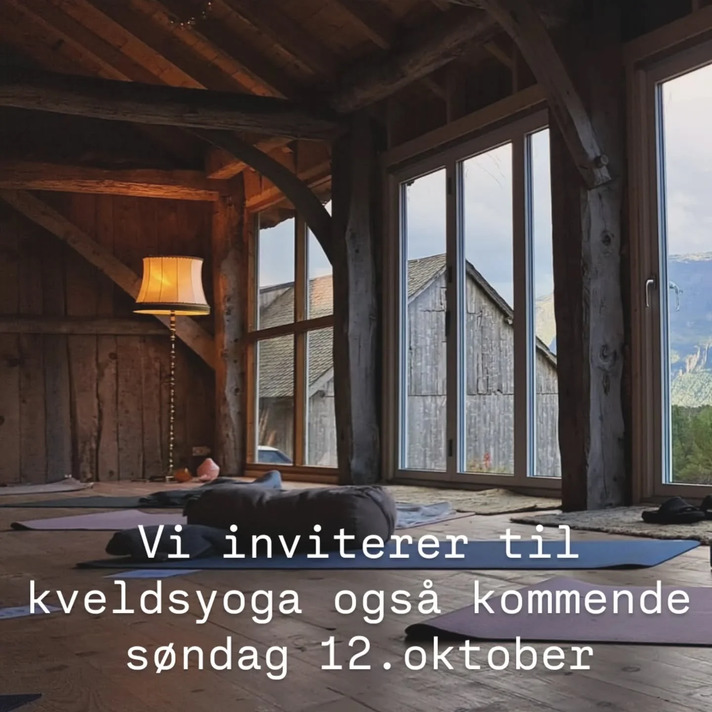 Takk til alle som m&oslash;tte for en fin og rolig yogakveld i eldstova forrige s&oslash;ndag! Vi gjentar suksessen ogs&aring; kommende s&oslash;ndag. 

For de som ikke har v&aelig;rt her enda, s&aring; har vi restaurert den gamle eldstova v&aring;r 
