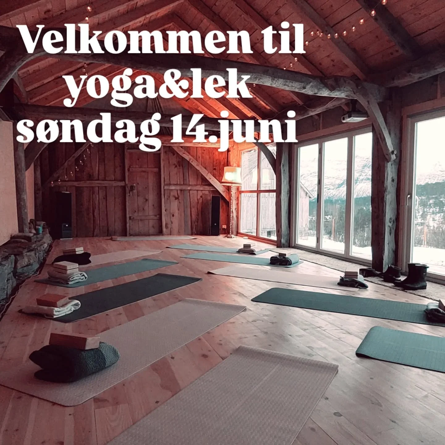 Vi setter opp en ny s&oslash;ndagsyoga f&oslash;r sommeren! Denne s&oslash;ndagen vil vi i tilegg til yoga ha mer fokus p&aring; lek og fri bevegelse til musikk. Arrangementet passer for b&aring;de barn og voksne, og vi &oslash;nsker barn speseielt v