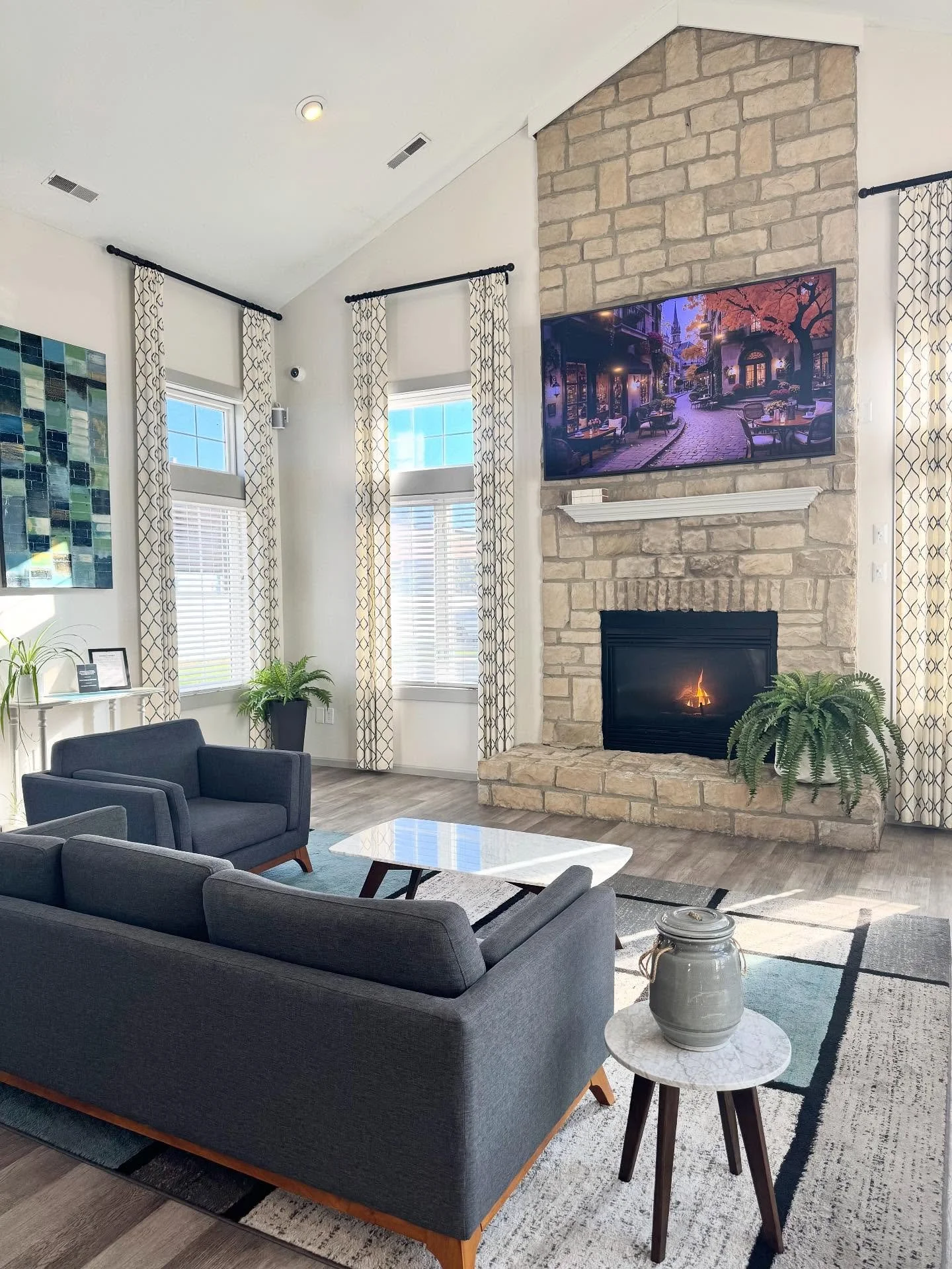 🍂 Fall weather 🍂 is officially here and our apartments are heating up (by our fireplace that is). We can&rsquo;t wait for you to call Enclave home! Give us a call today to schedule your tour! 380-248-3527 📞 🛏️ #westerville #newalbanyohio #columbu
