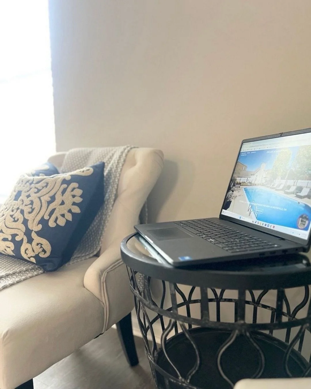 Work-from-home days just hit different when your space supports your flow. 
✨Natural light, a smart layout, and cozy comfort = fewer distractions, more focus, and smoother days from start to sign-off. 💻☀️