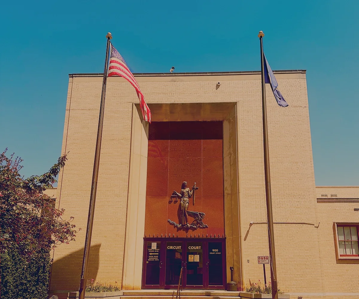 Front entry to the Lynchburg, VA courthouse