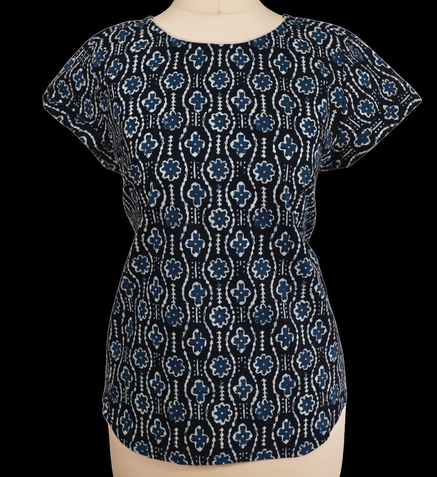 ✨ Product Name:
Sapphire Vine Printed Top
Pratham Aagman Collection

🧵 Description:
The Sapphire Vine Printed Top captures the essence of effortless artistry. Crafted from soft, breathable cotton, it features intricate prints in deep indigo tones, i