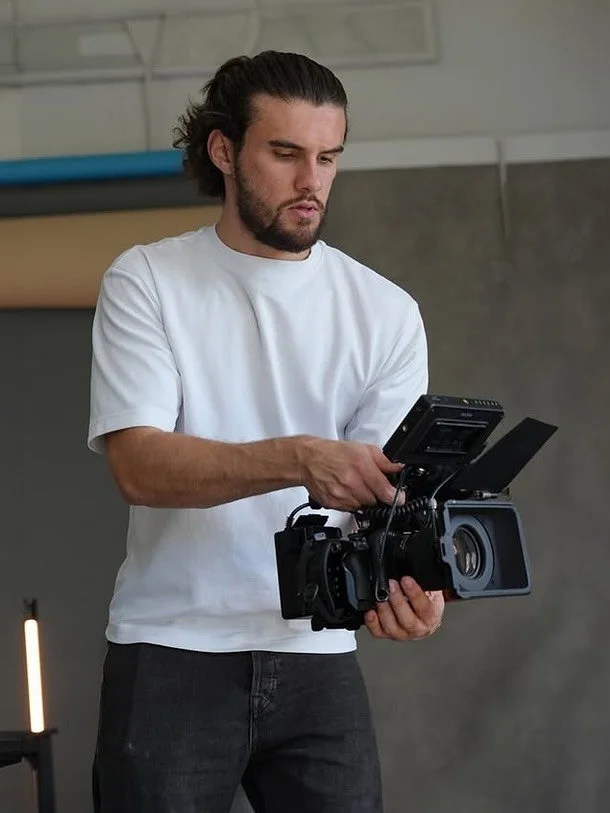 ✨ Friday Feature! @lukephillipsstudio - The Arts Career Experiences Programme
 
📣 Last summer, our Arts Career Experience and Industry Mentoring Programme welcomed Founder Luke Phillips for an inspiring, real‑world session on building a career in cr