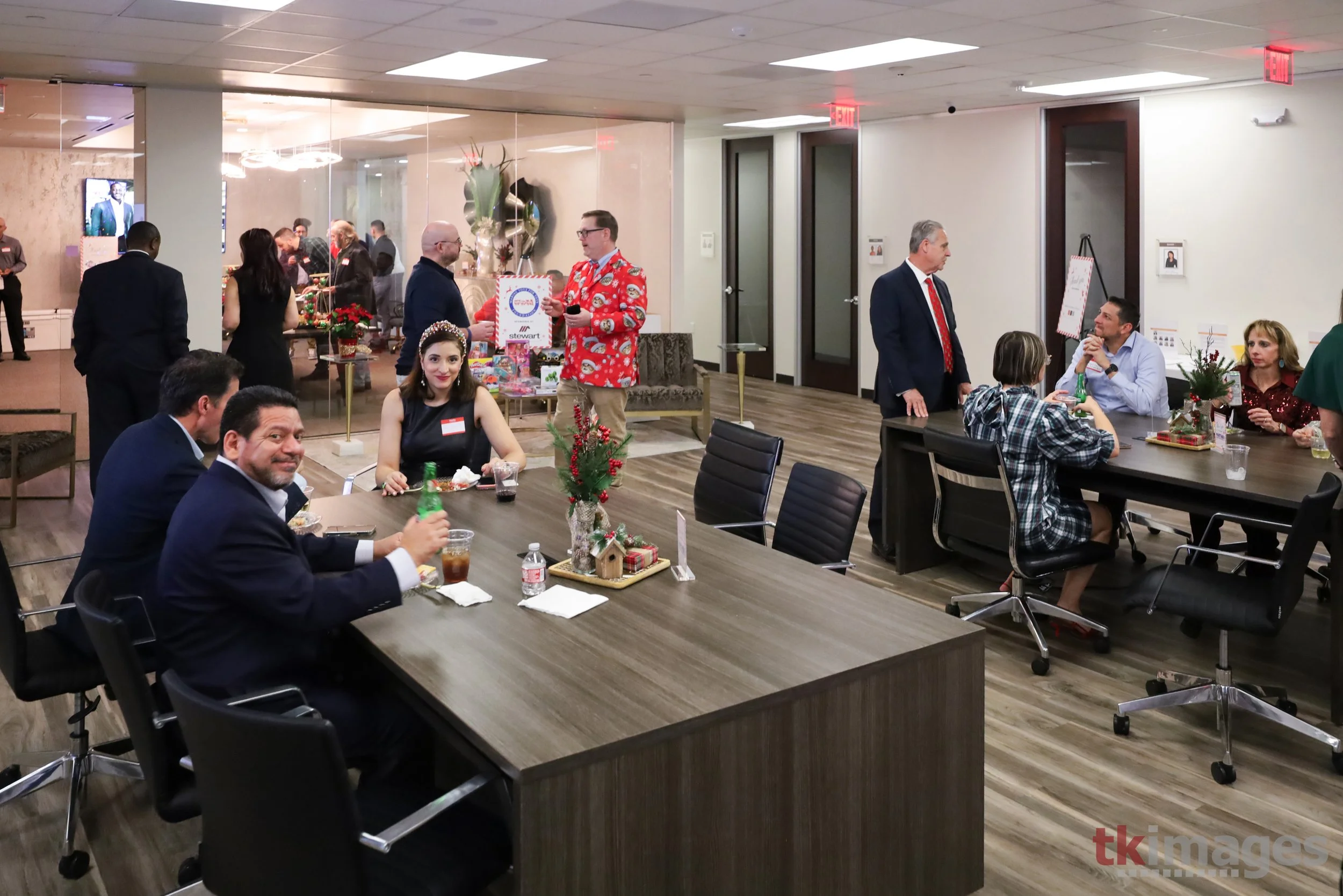 CREN Holiday Party 12-10-25 IMG 11z.jpg