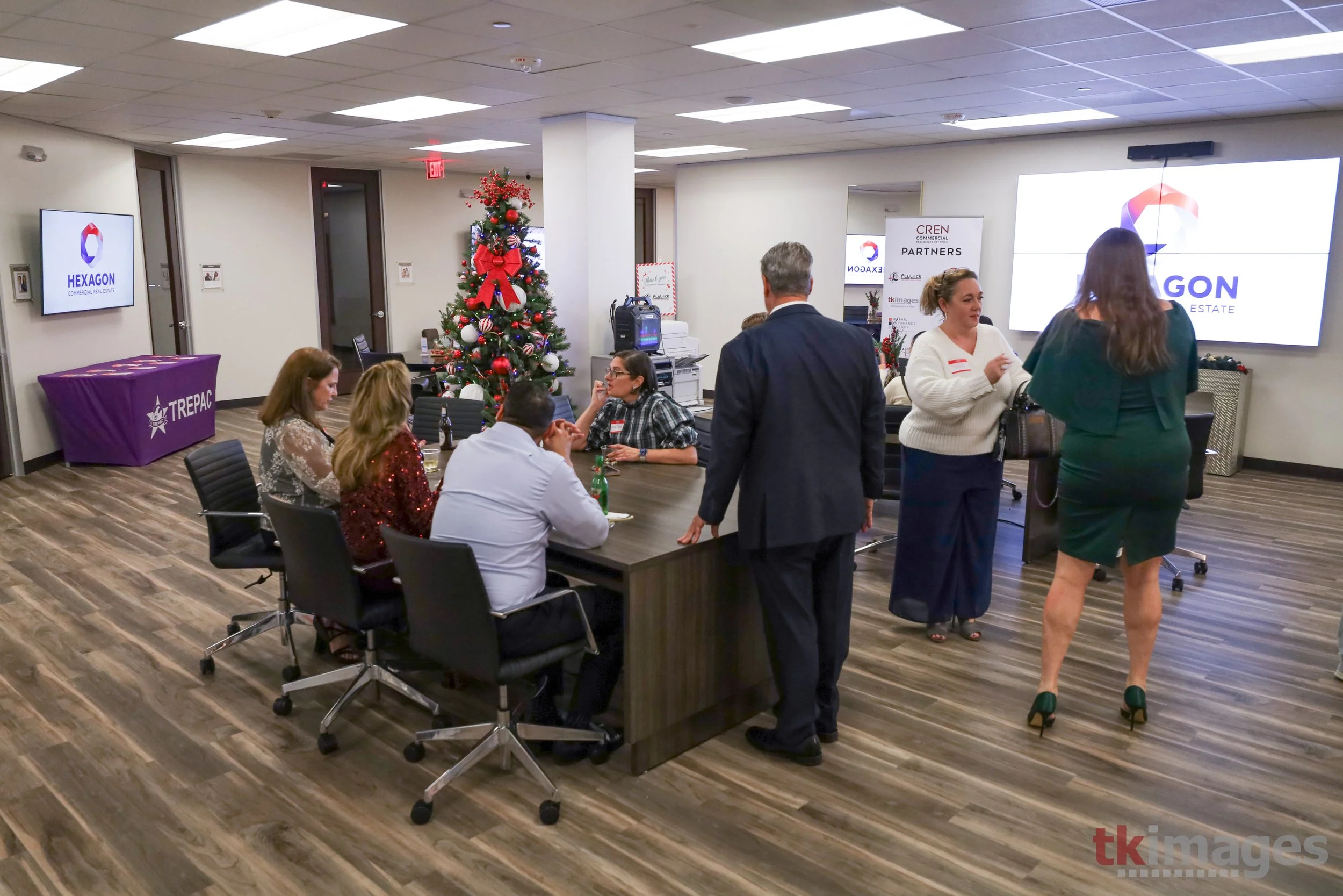 CREN Holiday Party 12-10-25 IMG 15z.jpg