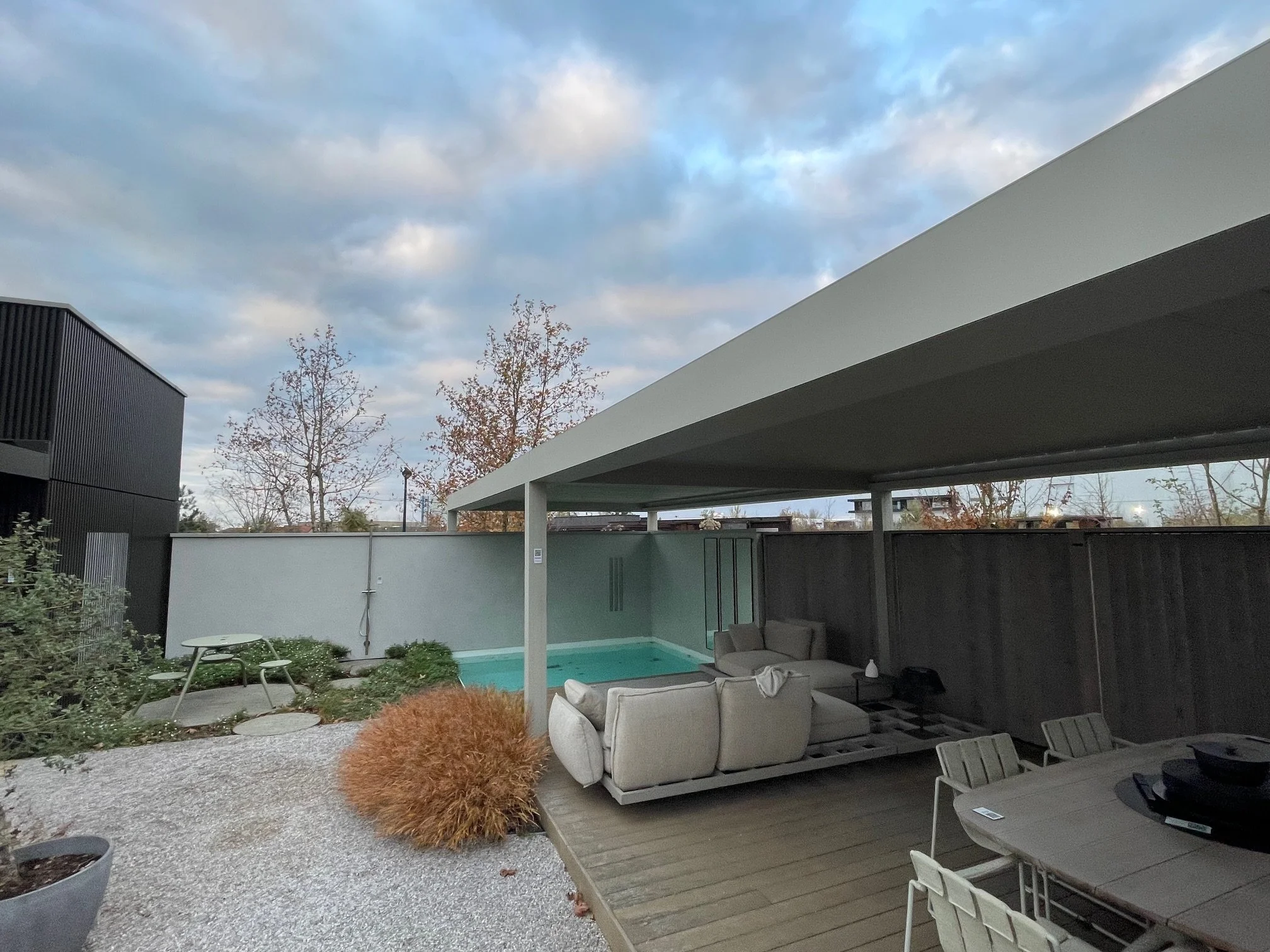 pergola bioclimatique sky Renson 