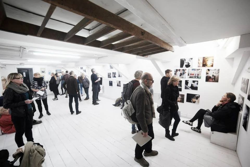 STILLS OG BTS | BILLEDBOGEN | GESTALT