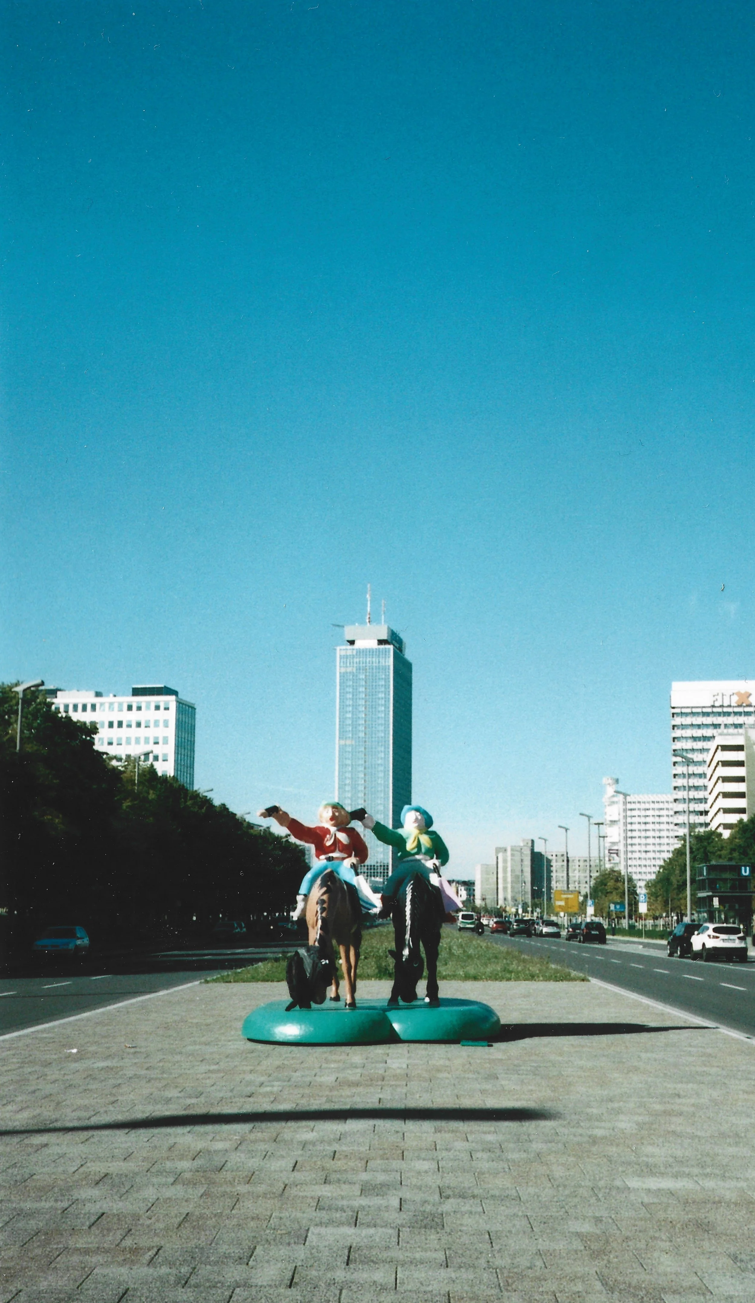 STILLS OG BTS | BILLEDBOGEN | GESTALT