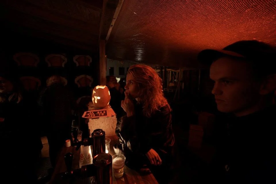 STILLS OG BTS | BILLEDBOGEN | GESTALT