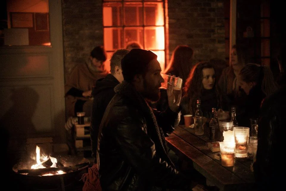 STILLS OG BTS | BILLEDBOGEN | GESTALT