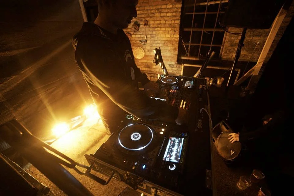 STILLS OG BTS | BILLEDBOGEN | GESTALT