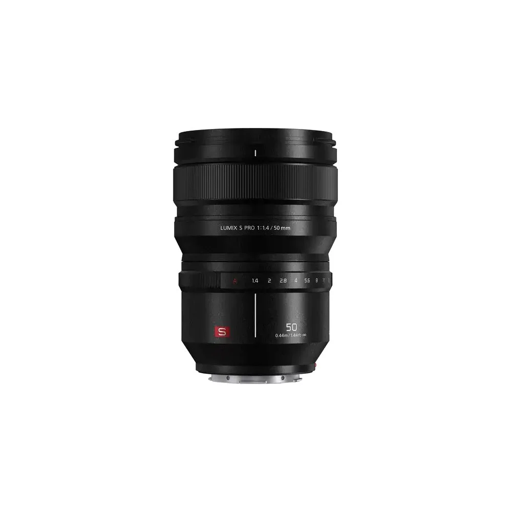 Objektiv til kamera, sort, mærke Lumix, med fokus på brændvidde 50mm og blænde f/1.4