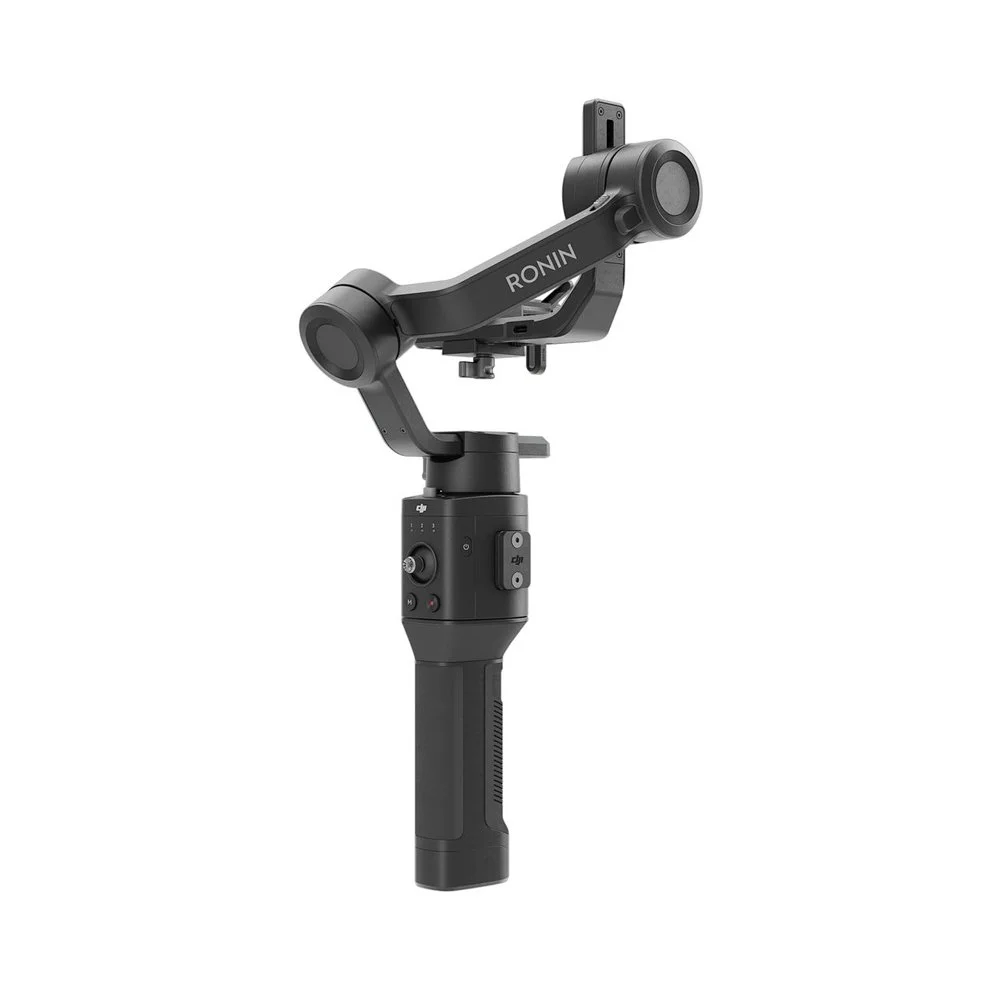 En sort drone-gimbal med mærket Ronin, monteret på en håndholdt stabilisator.