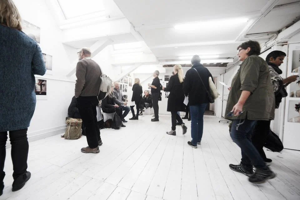 STILLS OG BTS | BILLEDBOGEN | GESTALT