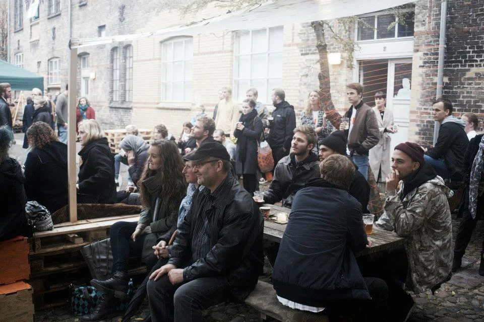 STILLS OG BTS | BILLEDBOGEN | GESTALT