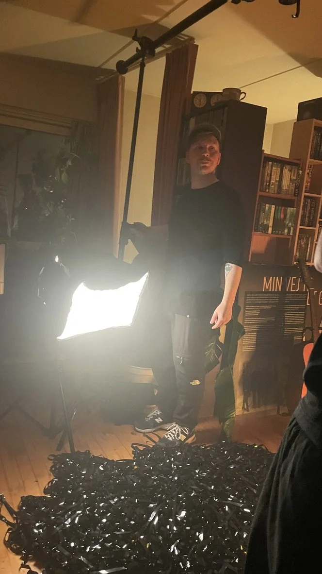 STILLS OG BTS | BILLEDBOGEN | GESTALT