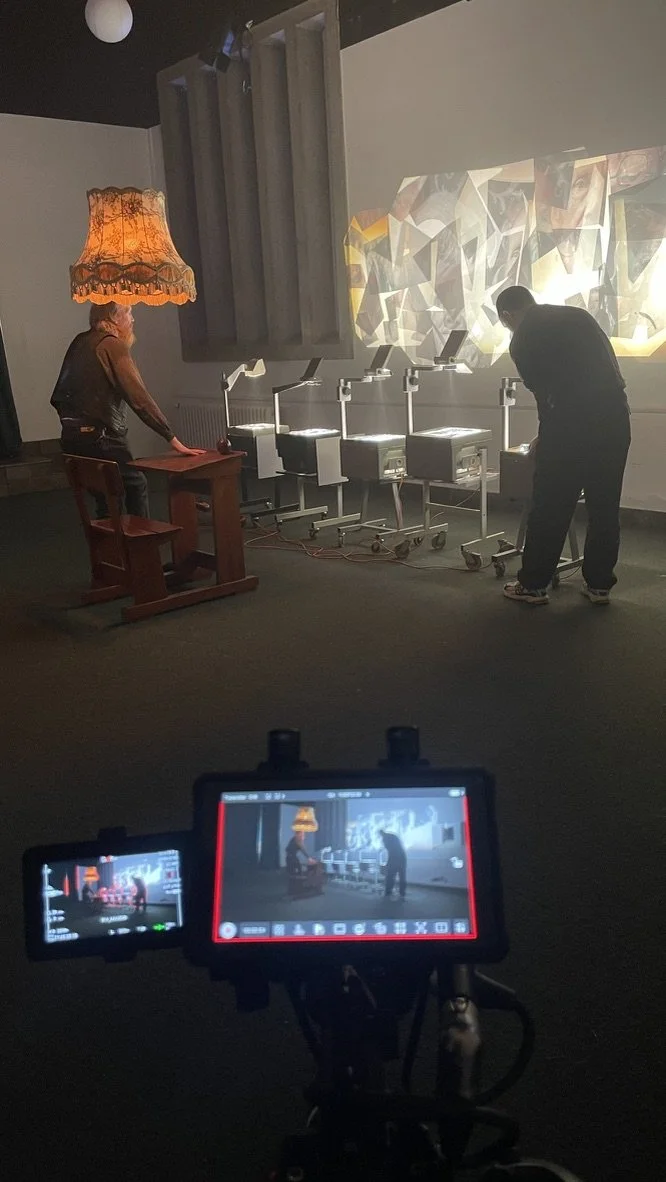 STILLS OG BTS | BILLEDBOGEN | GESTALT