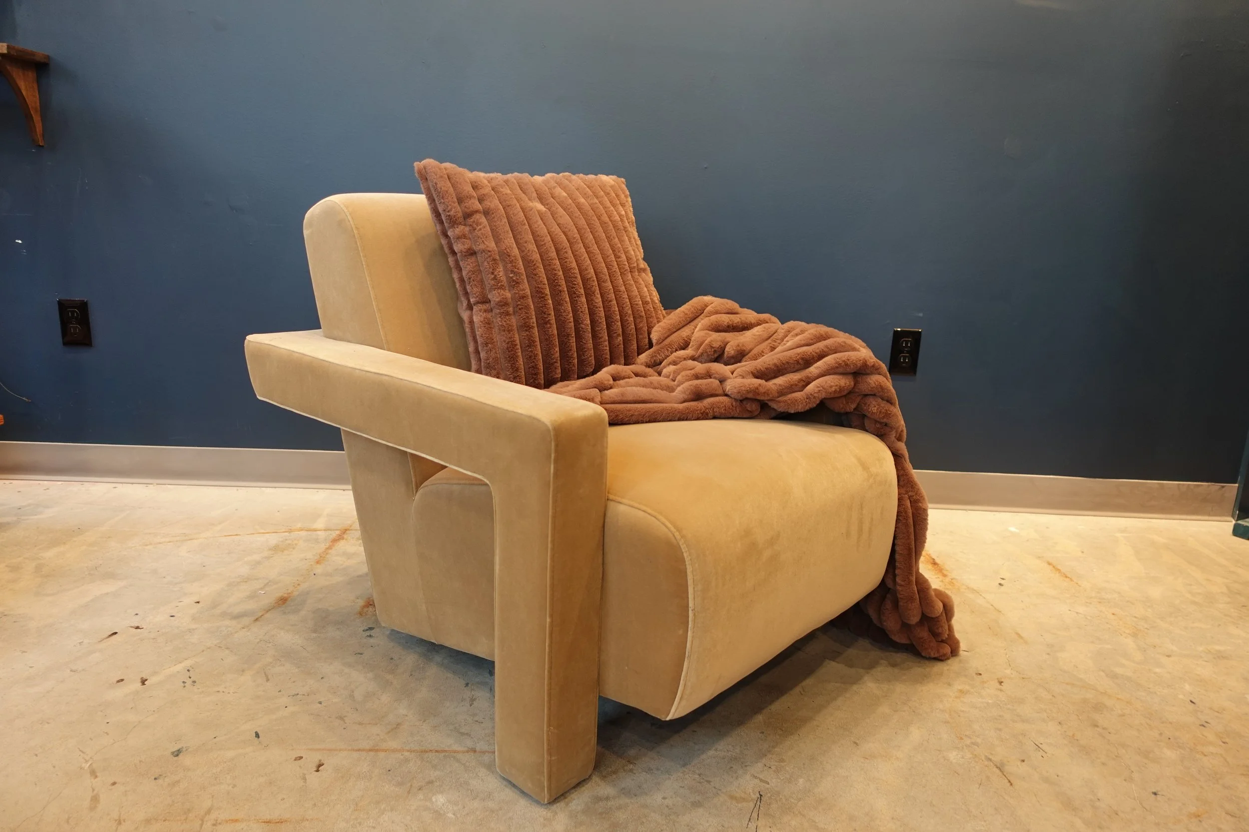 Armchair2.JPG