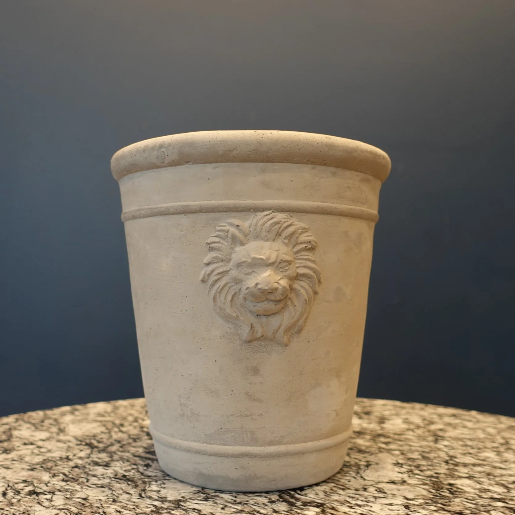 LionPlanter1.png