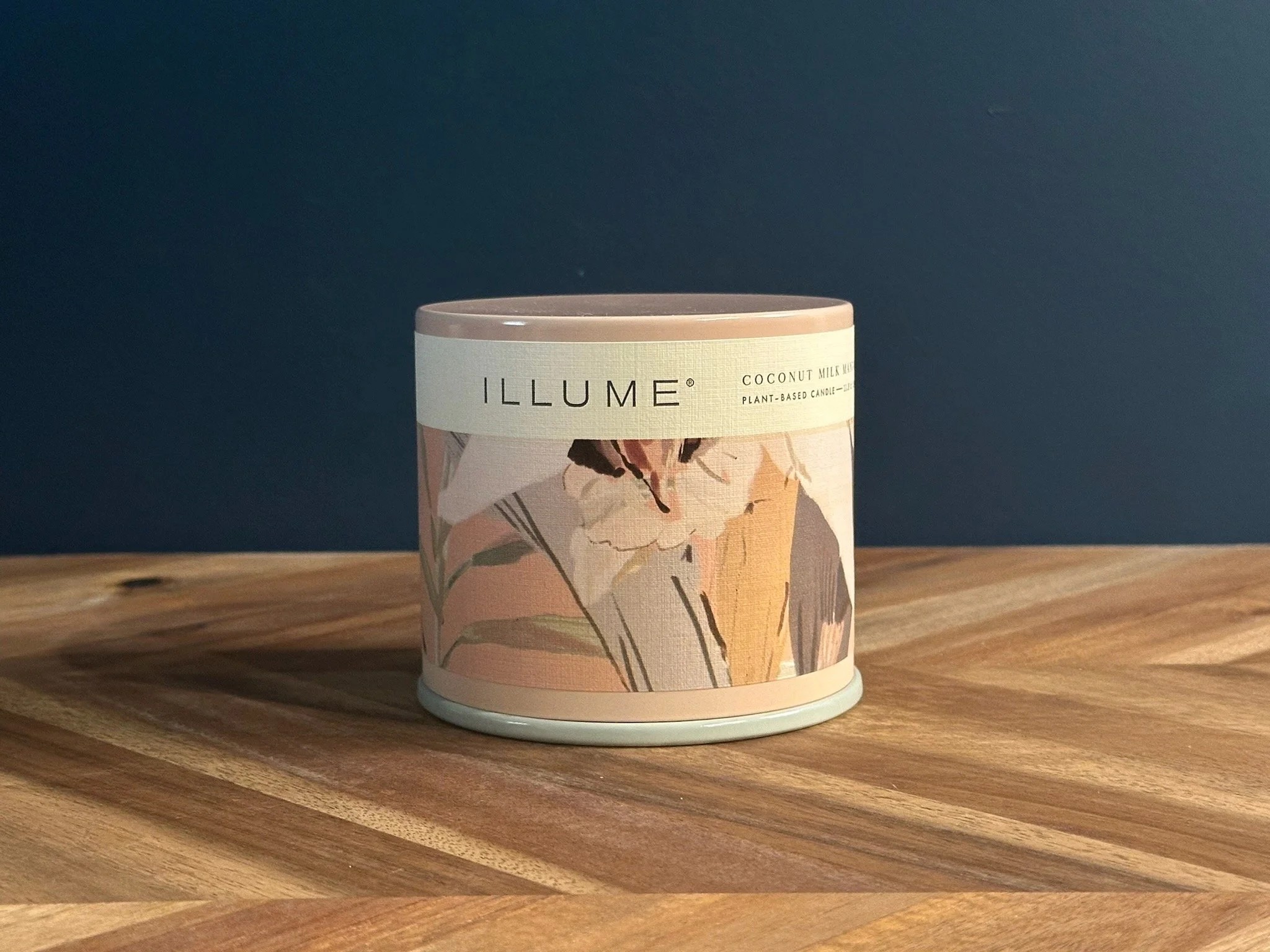 Illume Vanity Tin Candle