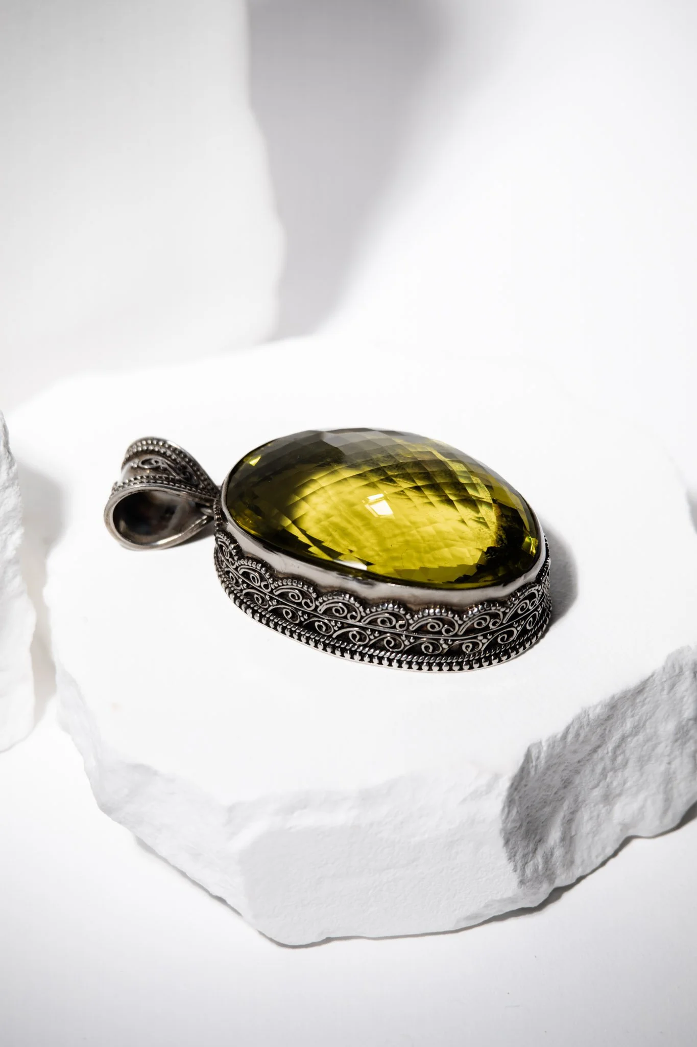 Lemon Topaz #4_2.jpg