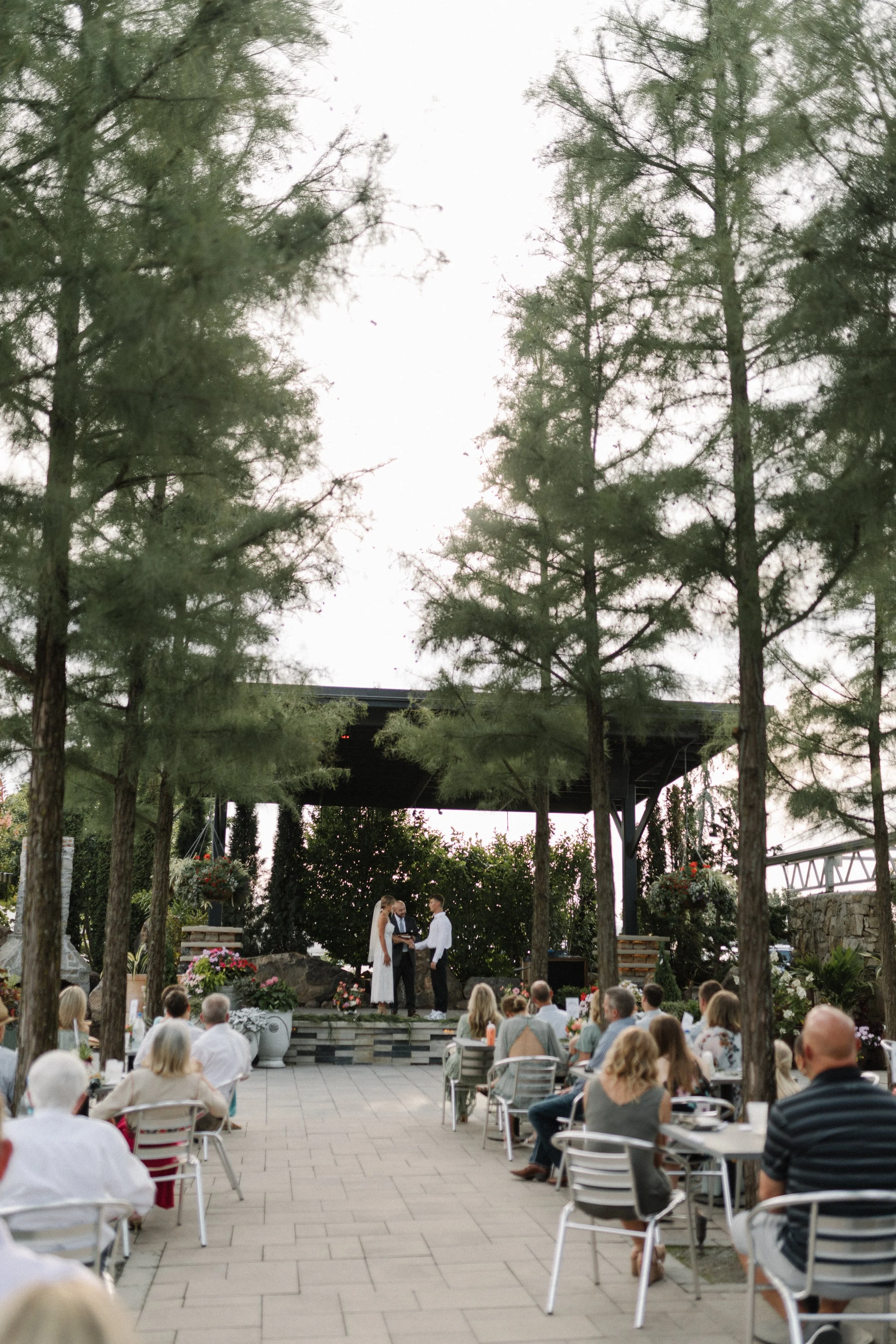 Couple getting married at Colonial Gardens