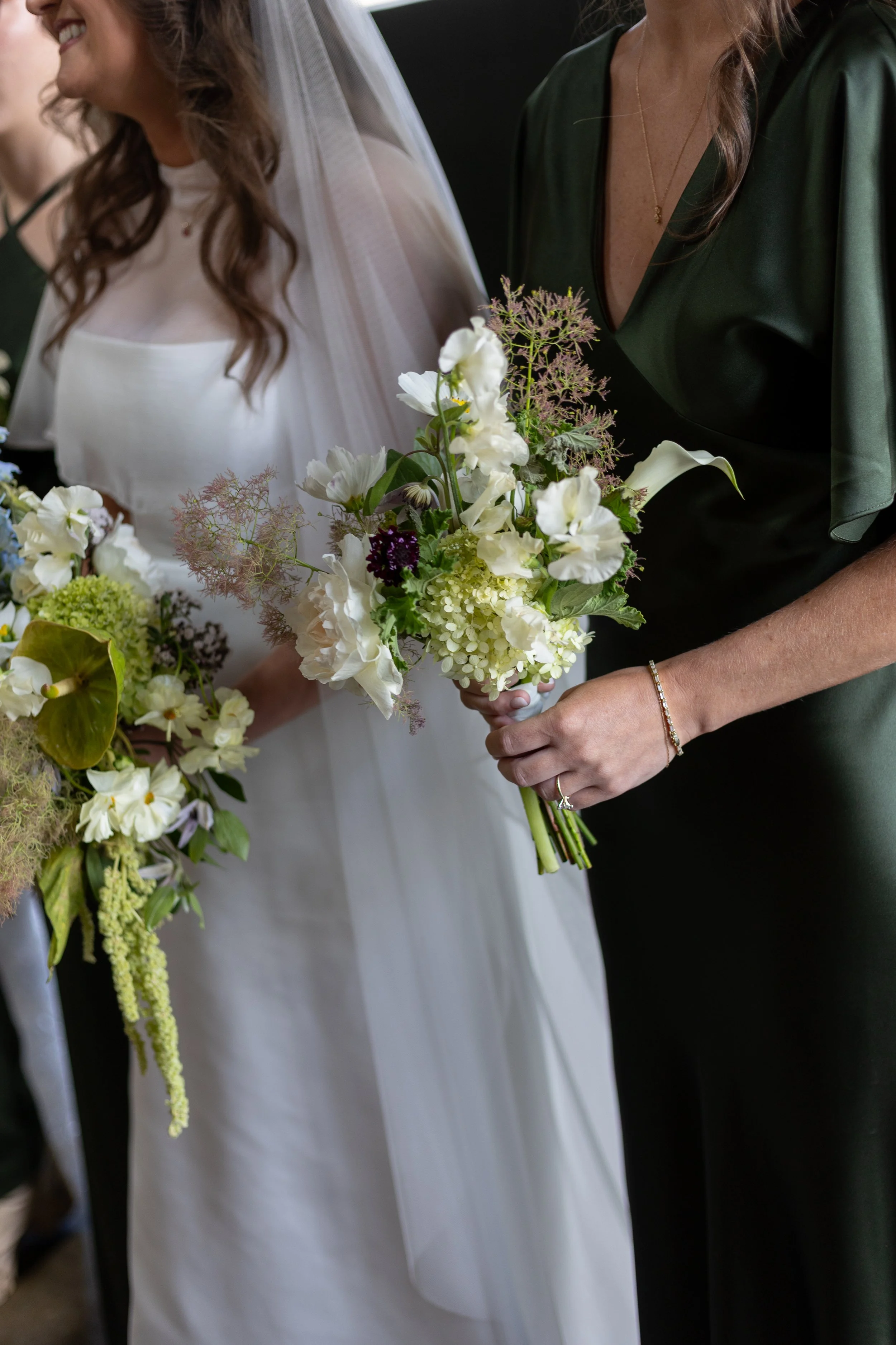 Daylight flora wedding party boutiques