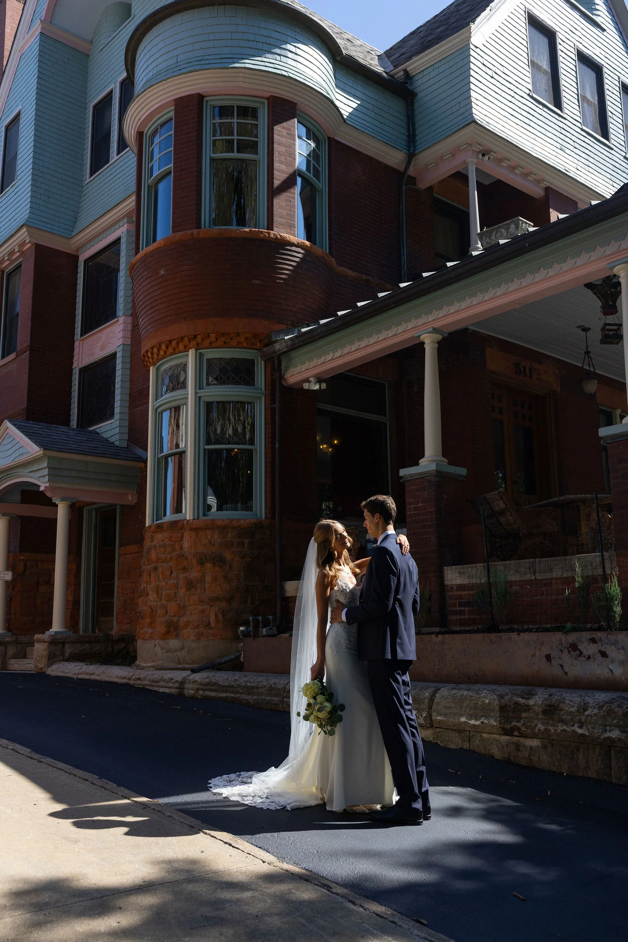 A wedding at the Kansas City Mansion.