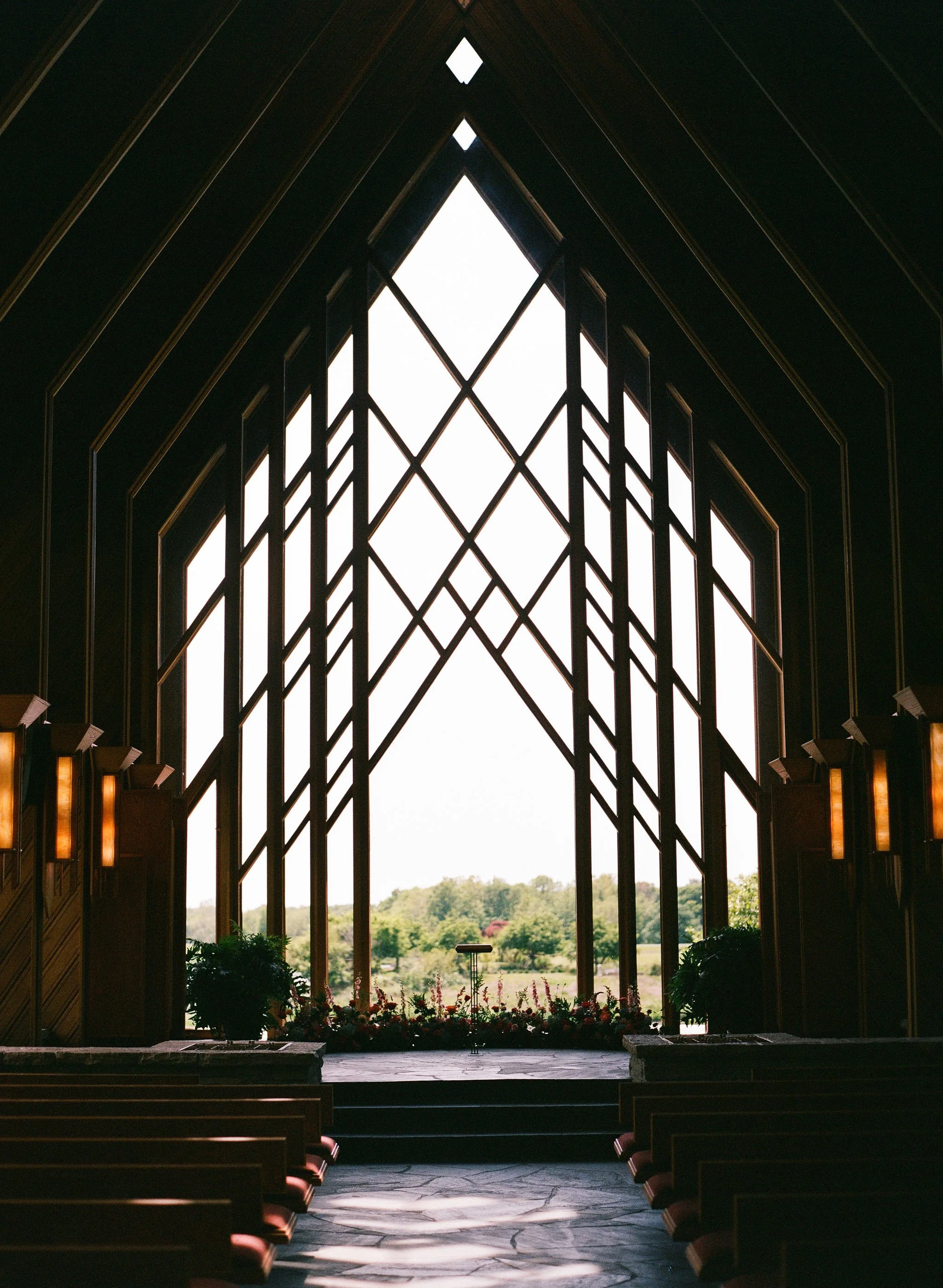 Powell Gardens glass chapel wedding