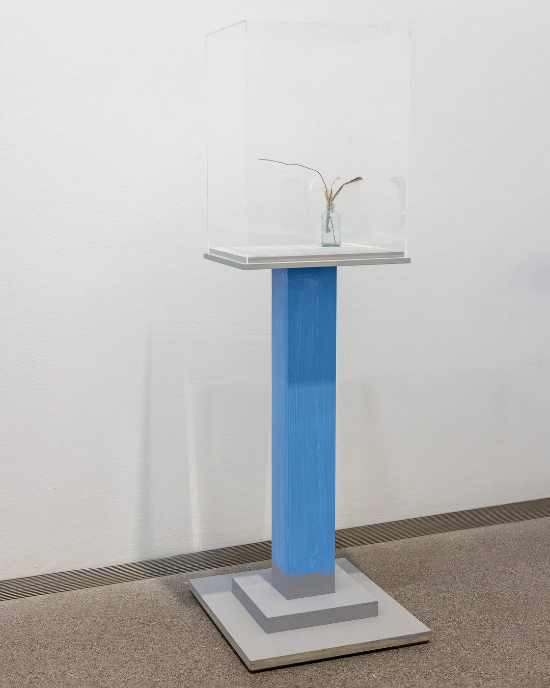 THOMAS SCHEIBITZ &ndash; A TRIBUTE TO HERMANN GL&Ouml;CKNER⁠
Staatliche Graphische Sammlung M&uuml;nchen | Pinakothek der Moderne⁠
nur noch bis 11. Januar 2026⁠
⁠
In einem vielschichtigen Dialog &uuml;ber drei Ausstellungsebenen hinweg verschmelzen S