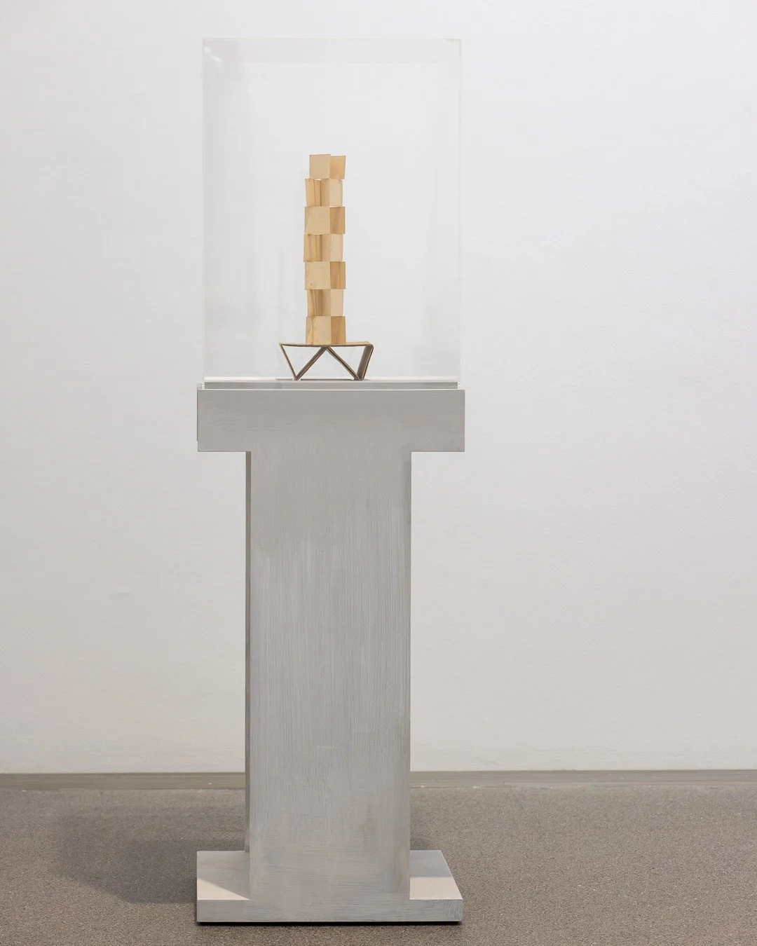 THOMAS SCHEIBITZ &ndash; A TRIBUTE TO HERMANN GL&Ouml;CKNER⁠
Staatliche Graphische Sammlung M&uuml;nchen | Pinakothek der Moderne⁠
nur noch bis 11. Januar 2026⁠
⁠
Verschiebung, Staffelung und pr&auml;zise Setzung bestimmen den Dialog zwischen Objekt 