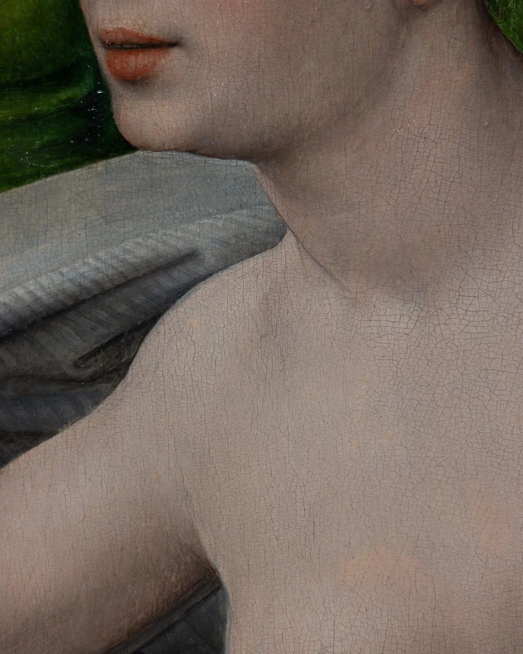 HANS MEMLING⁠
Bathseba im Bade | Bathsheba at her Bath (Detail), um 1485⁠
⁠
Das feine Craquel&eacute; legt sich wie ein zartes Netz &uuml;ber die Haut und verleiht ihr eine fast porzellanartige Wirkung.⁠
⁠
Memling modelliert Licht und Schatten so fei